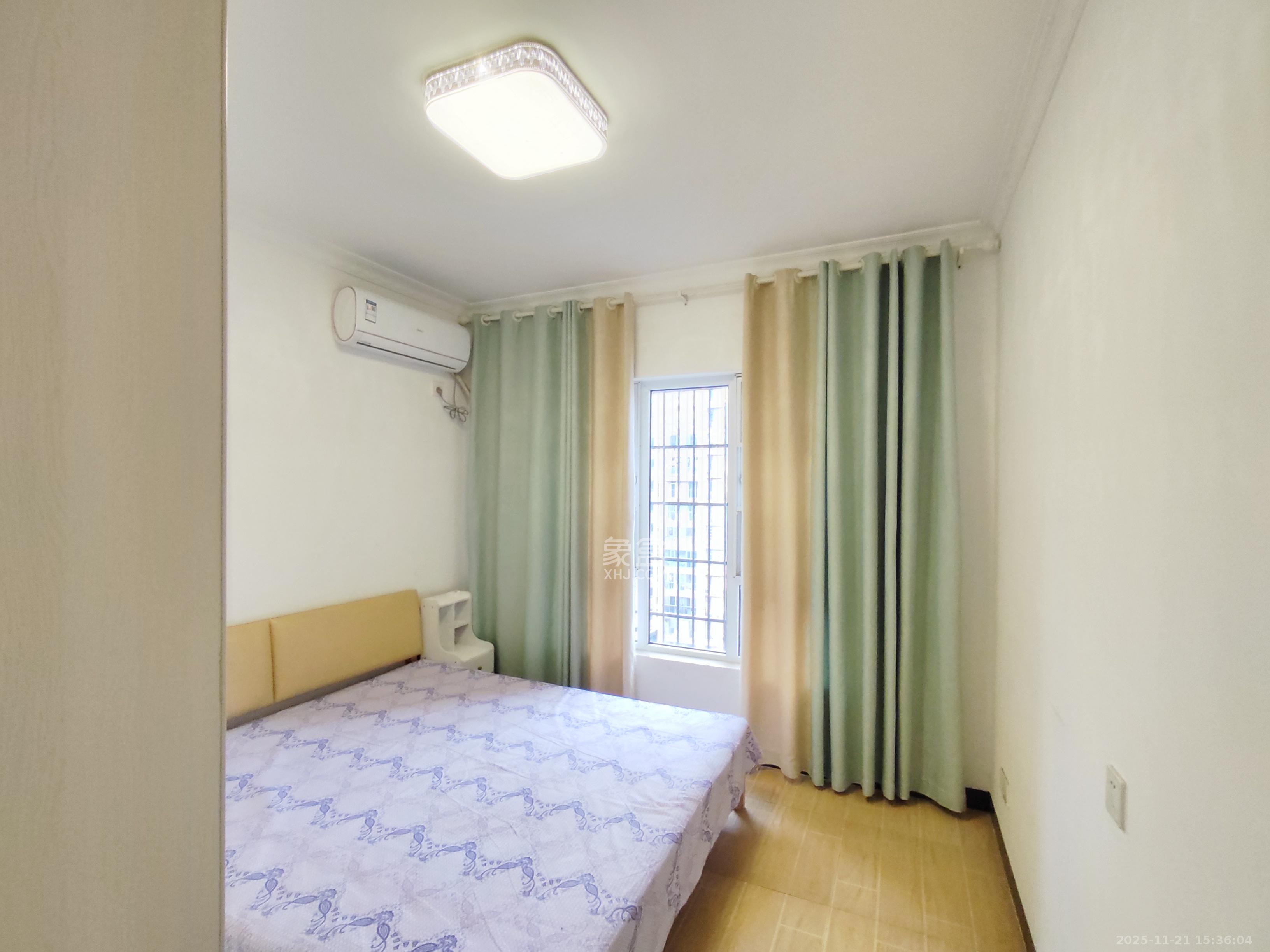 荣盛花语城  3室2厅1卫    1800.0元/月室内图