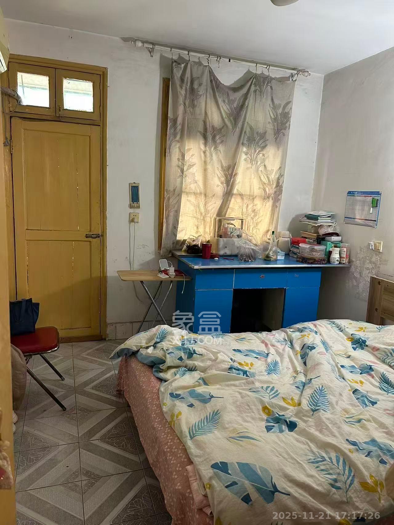 牛婆塘社区  2室1厅1卫    1400.0元/月室内图