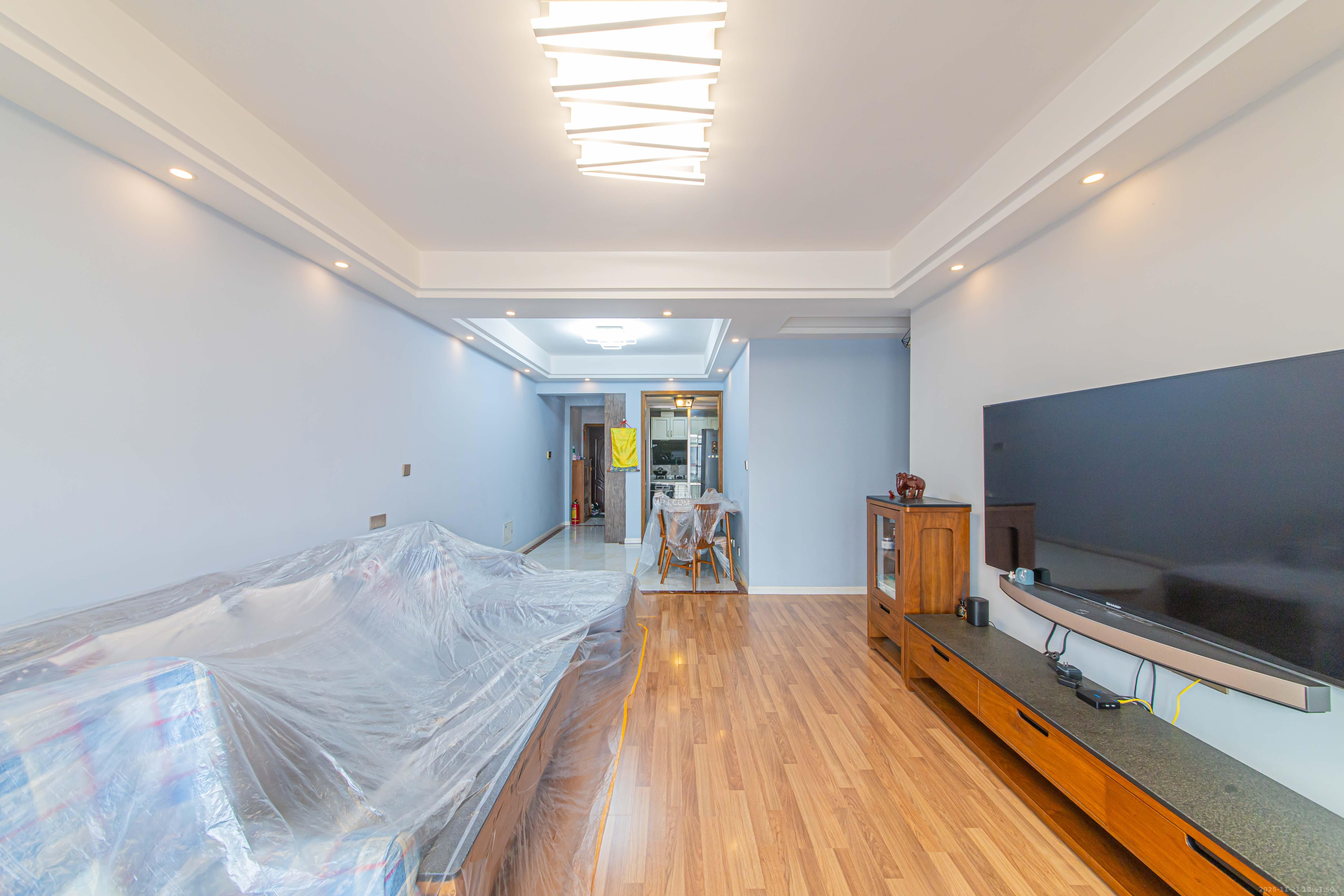 金房奥斯卡 3室2厅2卫 95.0万 金房奥斯卡 3室2厅2卫 95.0万客厅