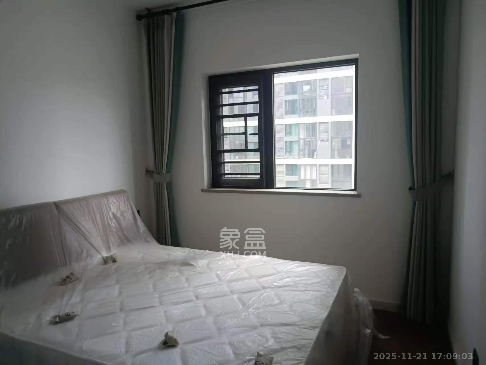 万科金色梦想A区  4室2厅2卫    4000.0元/月室内图