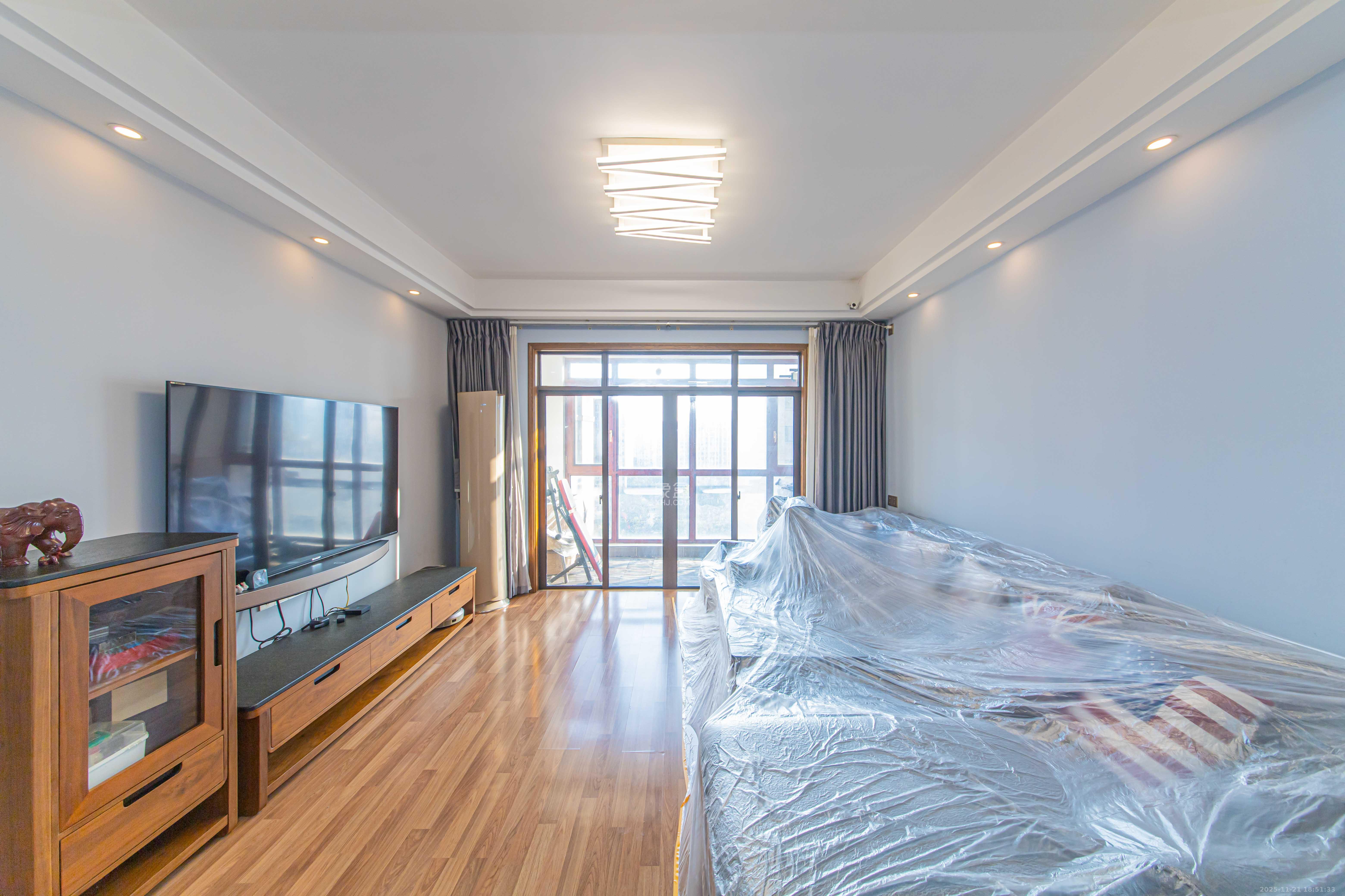 金房奥斯卡 3室2厅2卫 95.0万 金房奥斯卡 3室2厅2卫 95.0万客厅