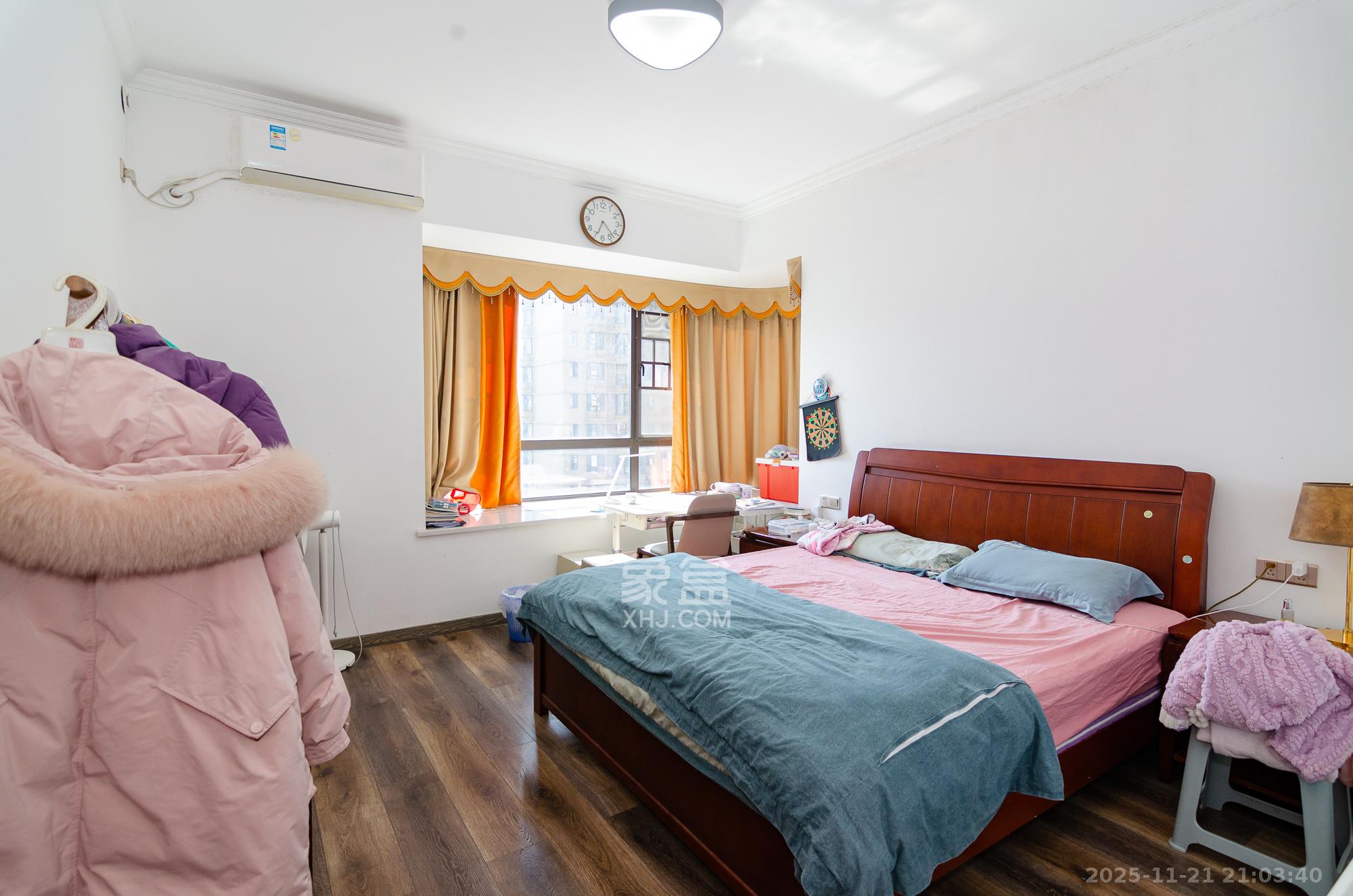 三润城(三润星城) 5室2厅2卫 153.8万 三润城(三润星城) 5室2厅2卫 153.8万卧室