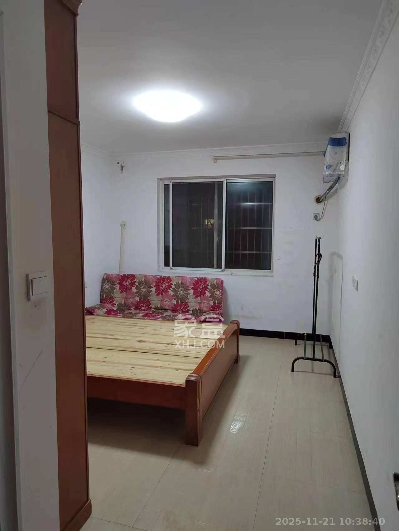 红树湾  3室2厅2卫    1800.0元/月室内图