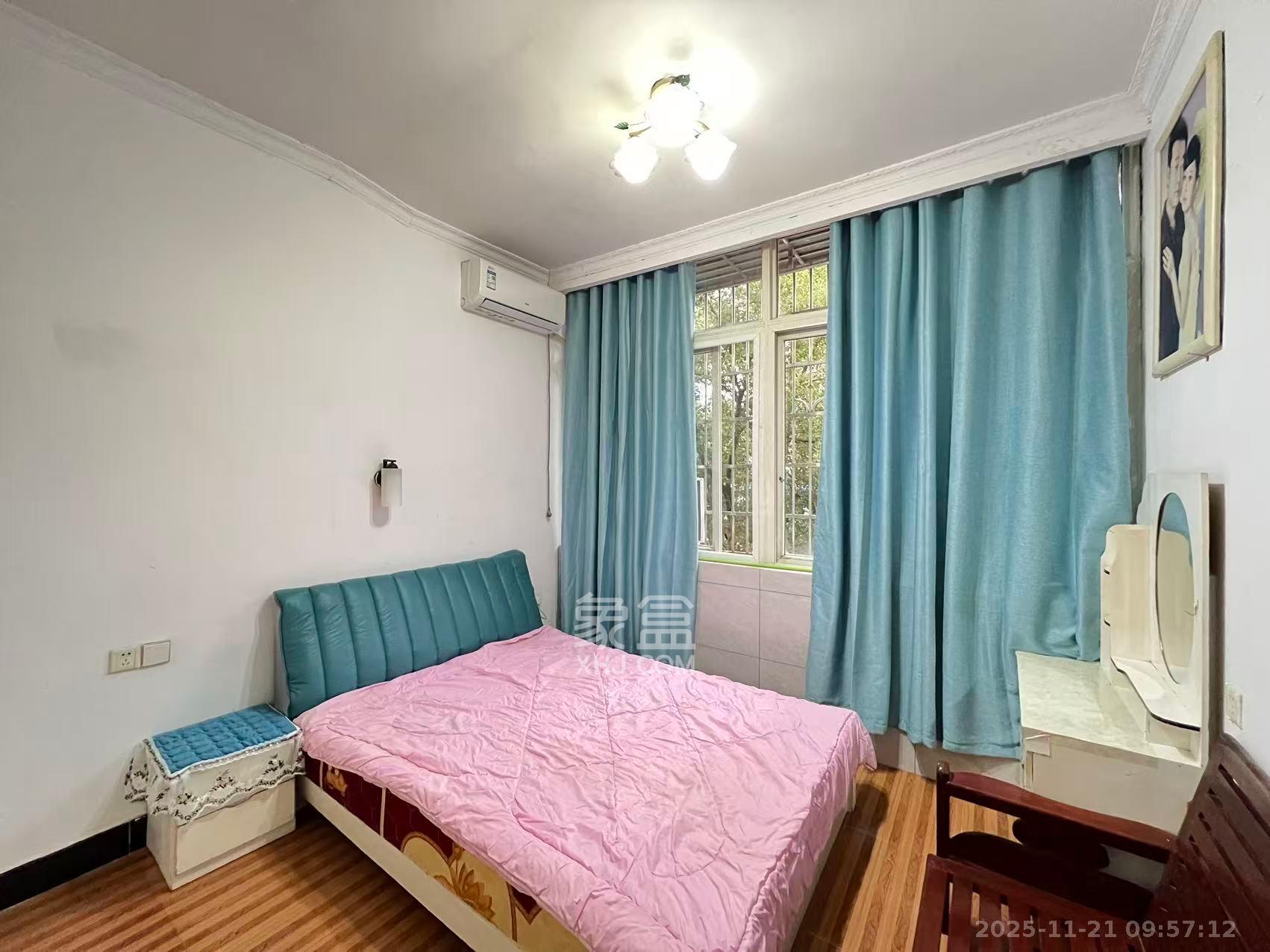 湖橡宿舍/湖橡小区  1室1厅1卫    1450.0元/月室内图