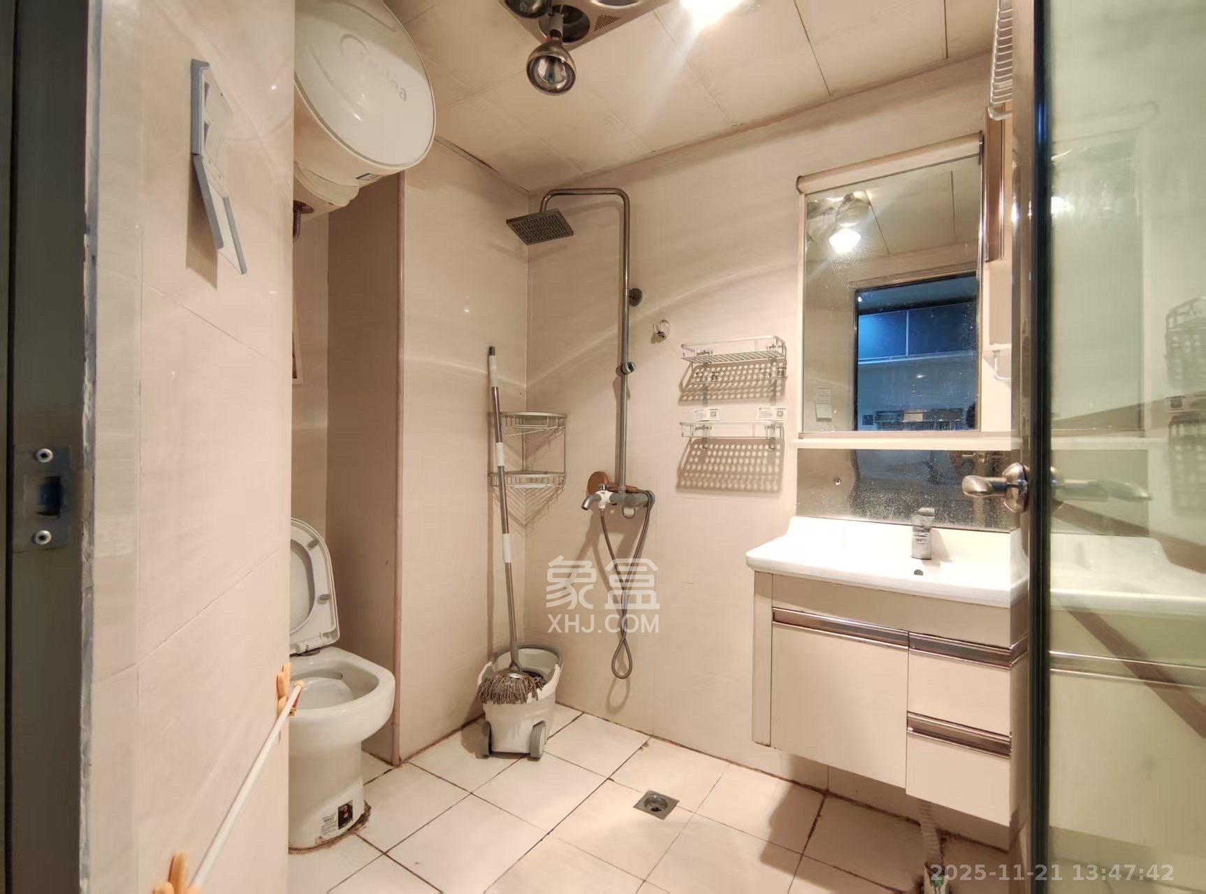 曙光领峰(曙光家园) 1室1厅1卫 1600.0元/月 曙光领峰(曙光家园) 1室1厅1卫 1600.0元/月室内图