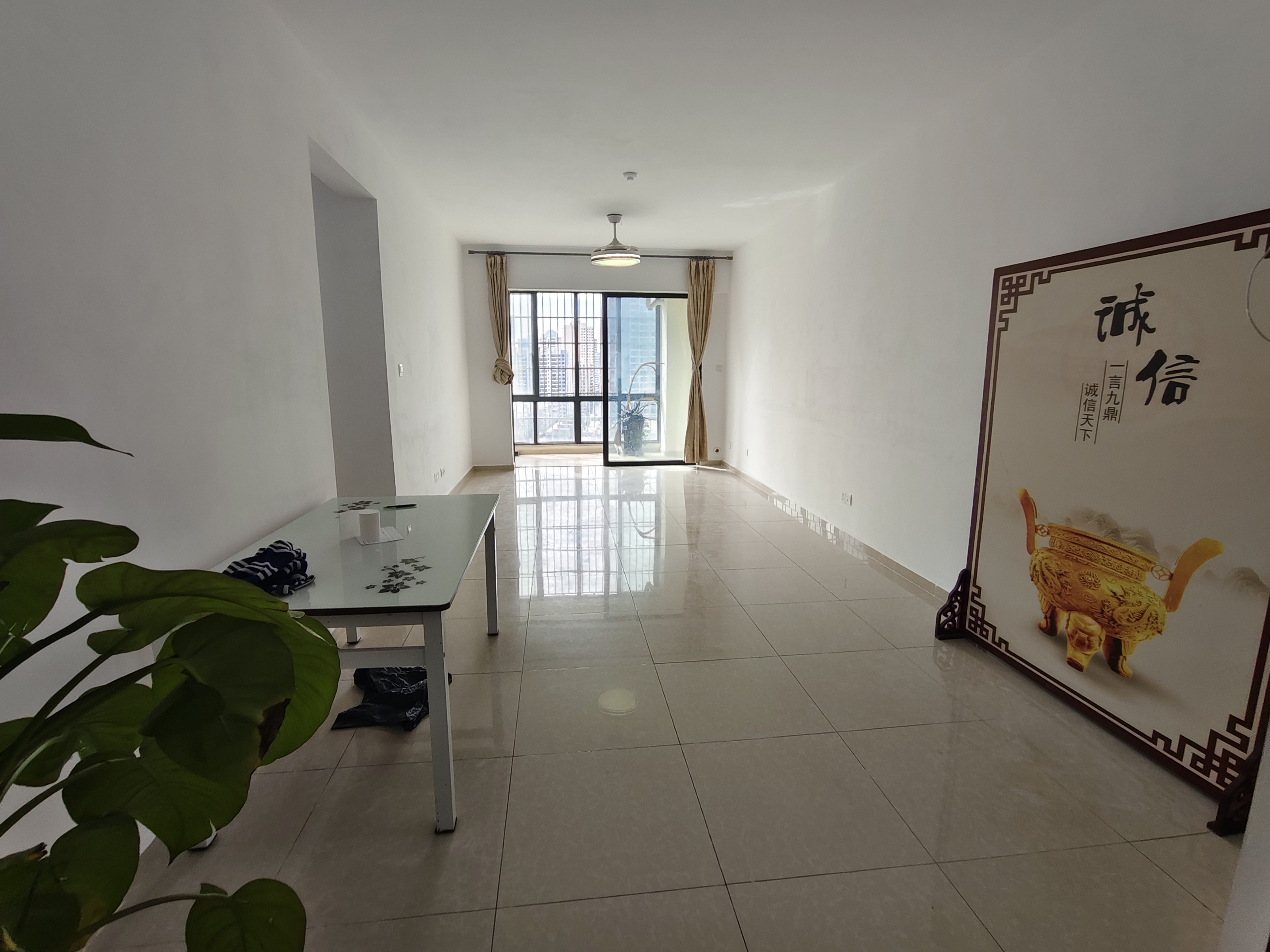 道客和悦嘉园 3室2厅1卫 2400.0元/月 道客和悦嘉园 3室2厅1卫 2400.0元/月室内图