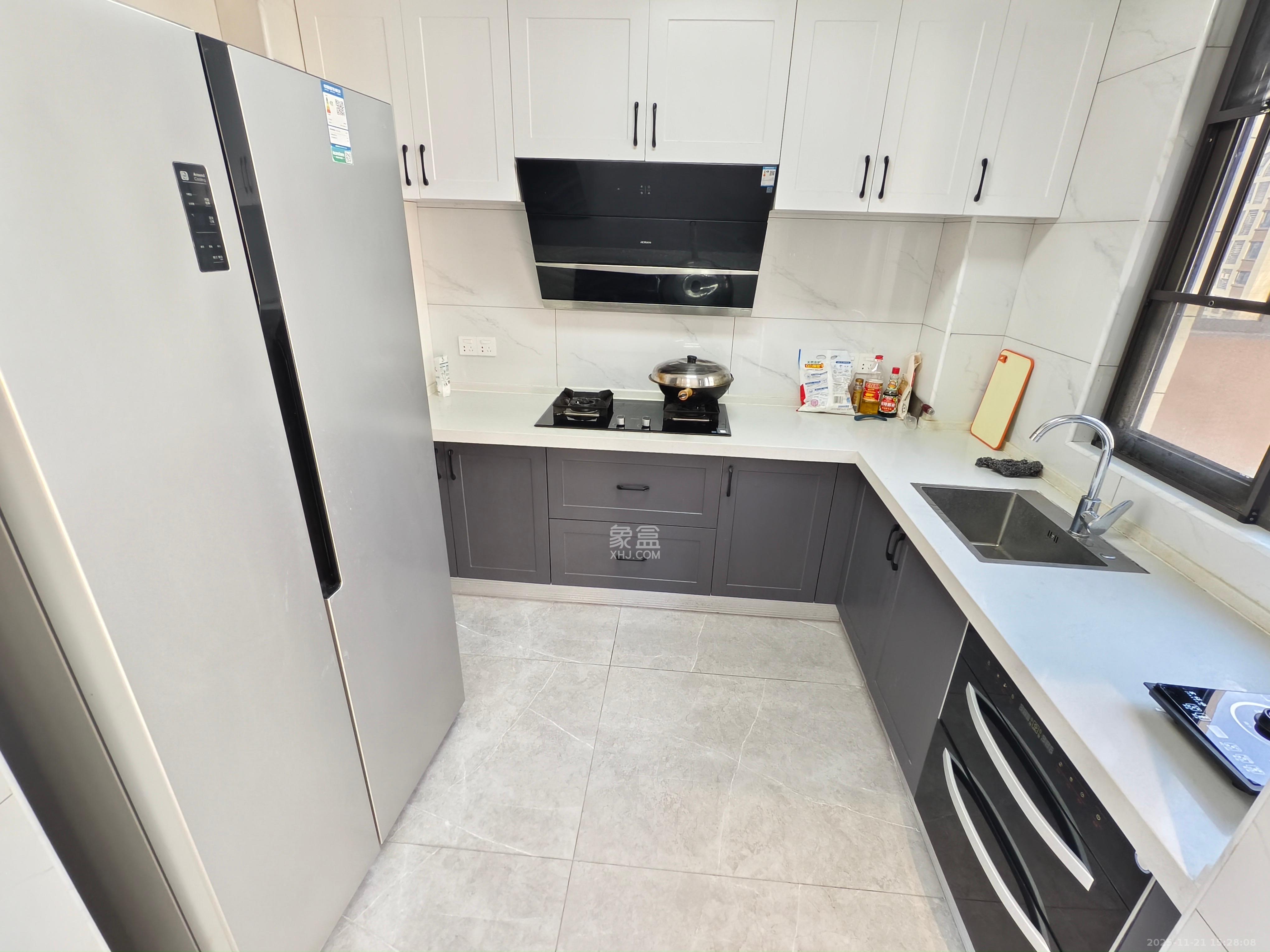 世茂璀璨天城  4室2厅2卫    4000.0元/月室内图