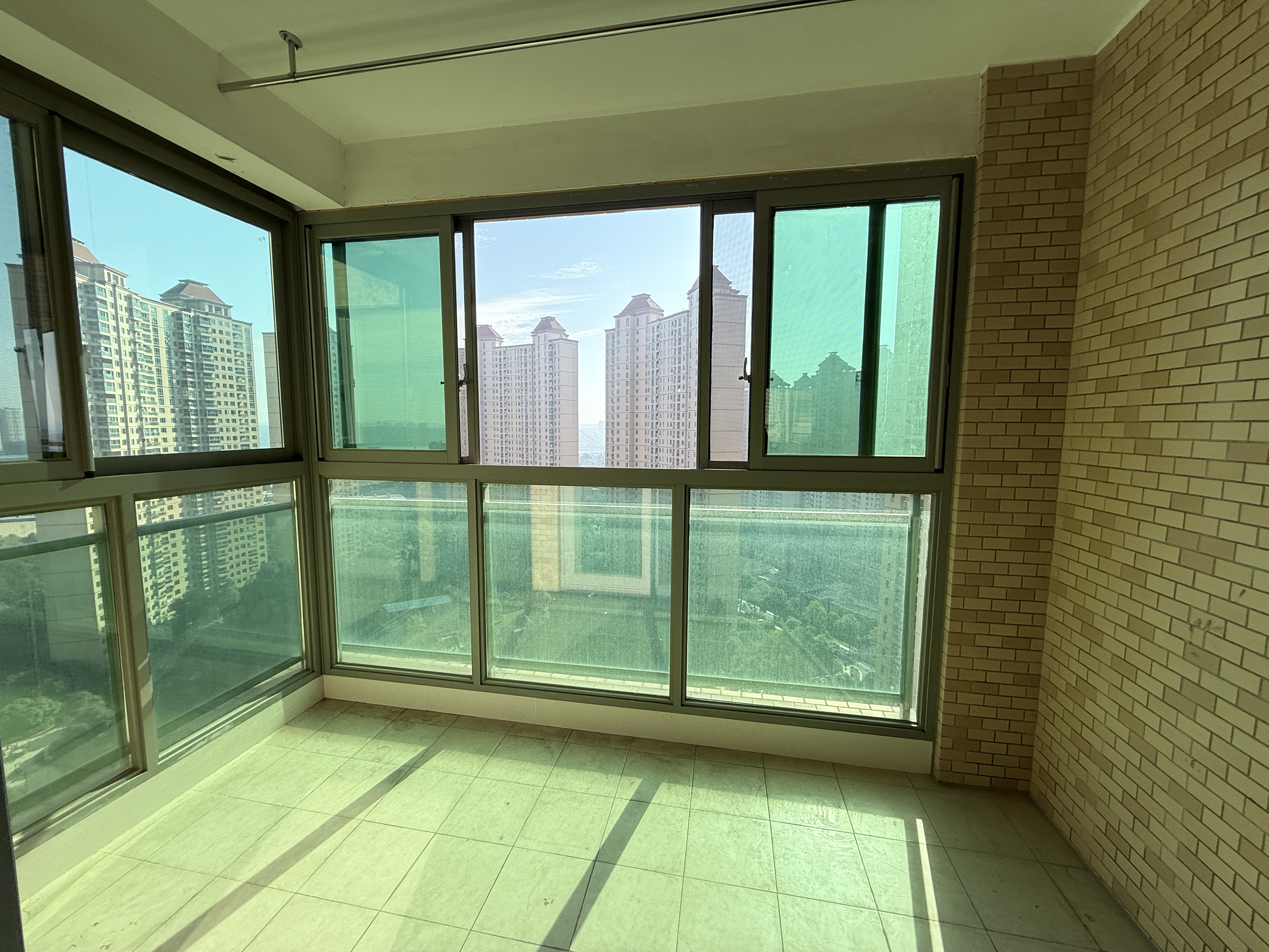 晋合湘水湾一期 1室0厅0卫 95.0万 晋合湘水湾一期 1室0厅0卫 95.0万室内图