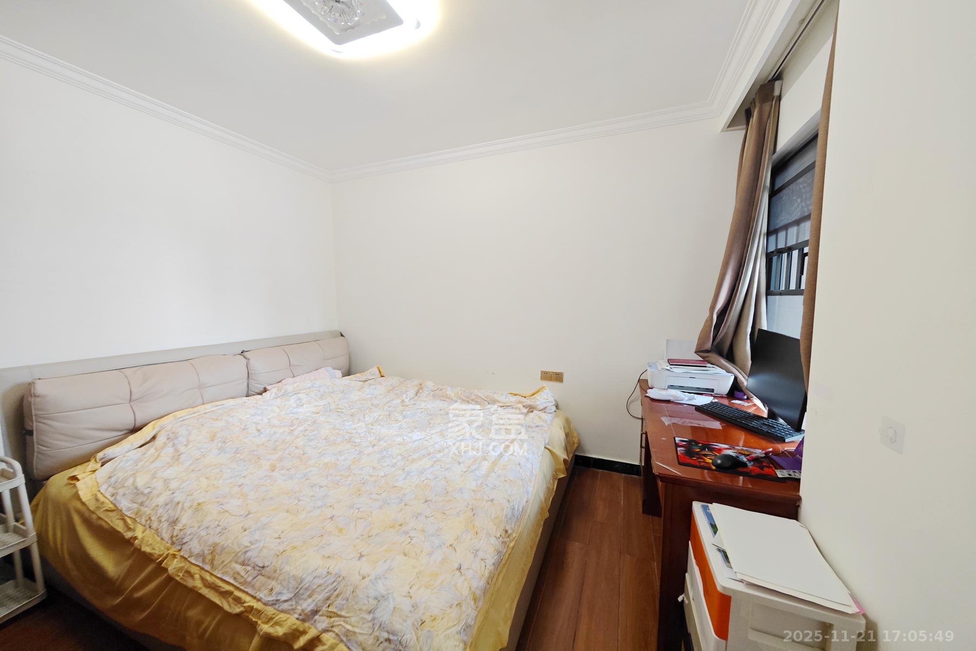 建发中央悦府 3室2厅2卫 126.0万 建发中央悦府 3室2厅2卫 126.0万卧室