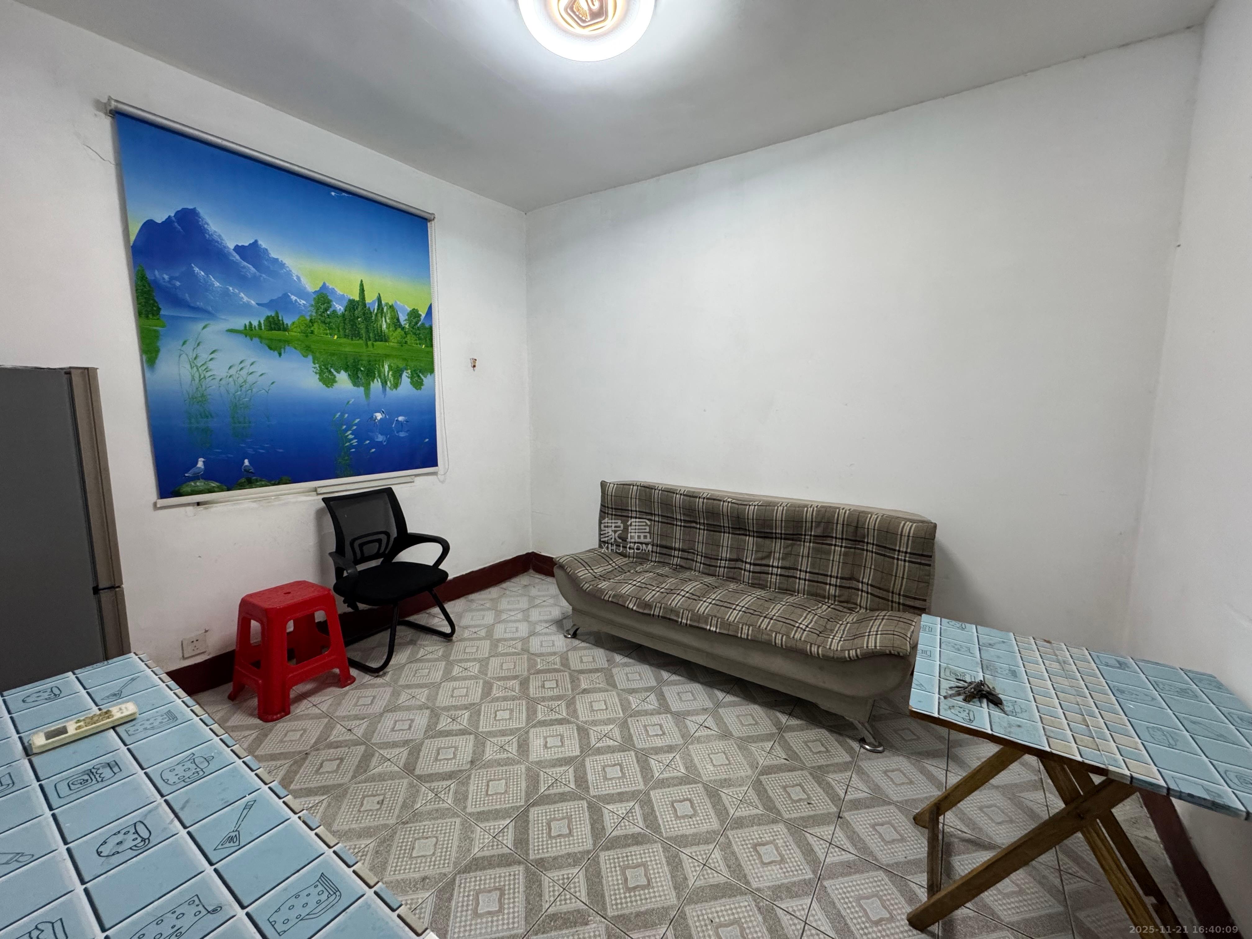 人民新村 1室1厅1卫 1300.0元/月 人民新村 1室1厅1卫 1300.0元/月室内图