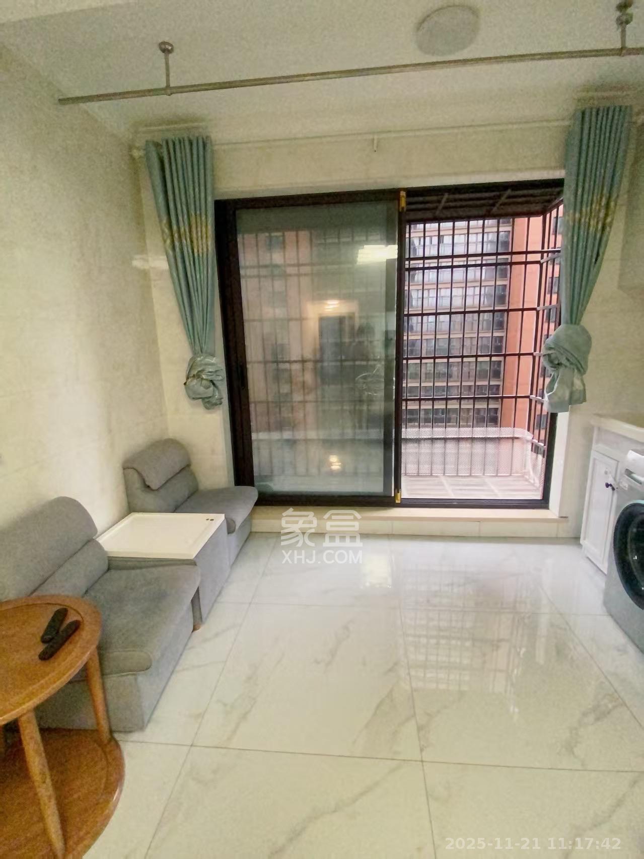 新城国际花都  3室2厅2卫    1800.0元/月室内图