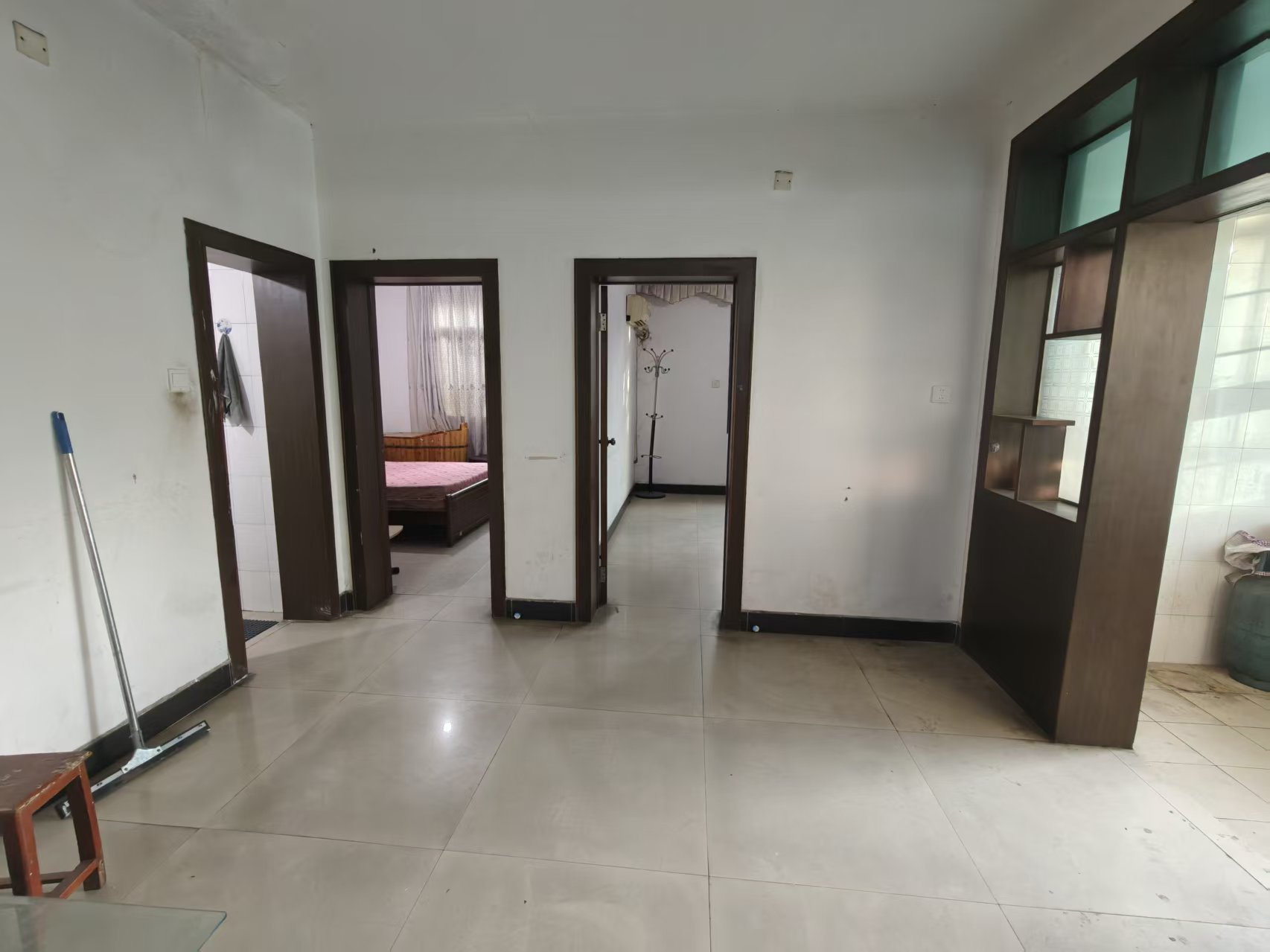 德泽园 3室2厅1卫 25.0万 德泽园 3室2厅1卫 25.0万客厅