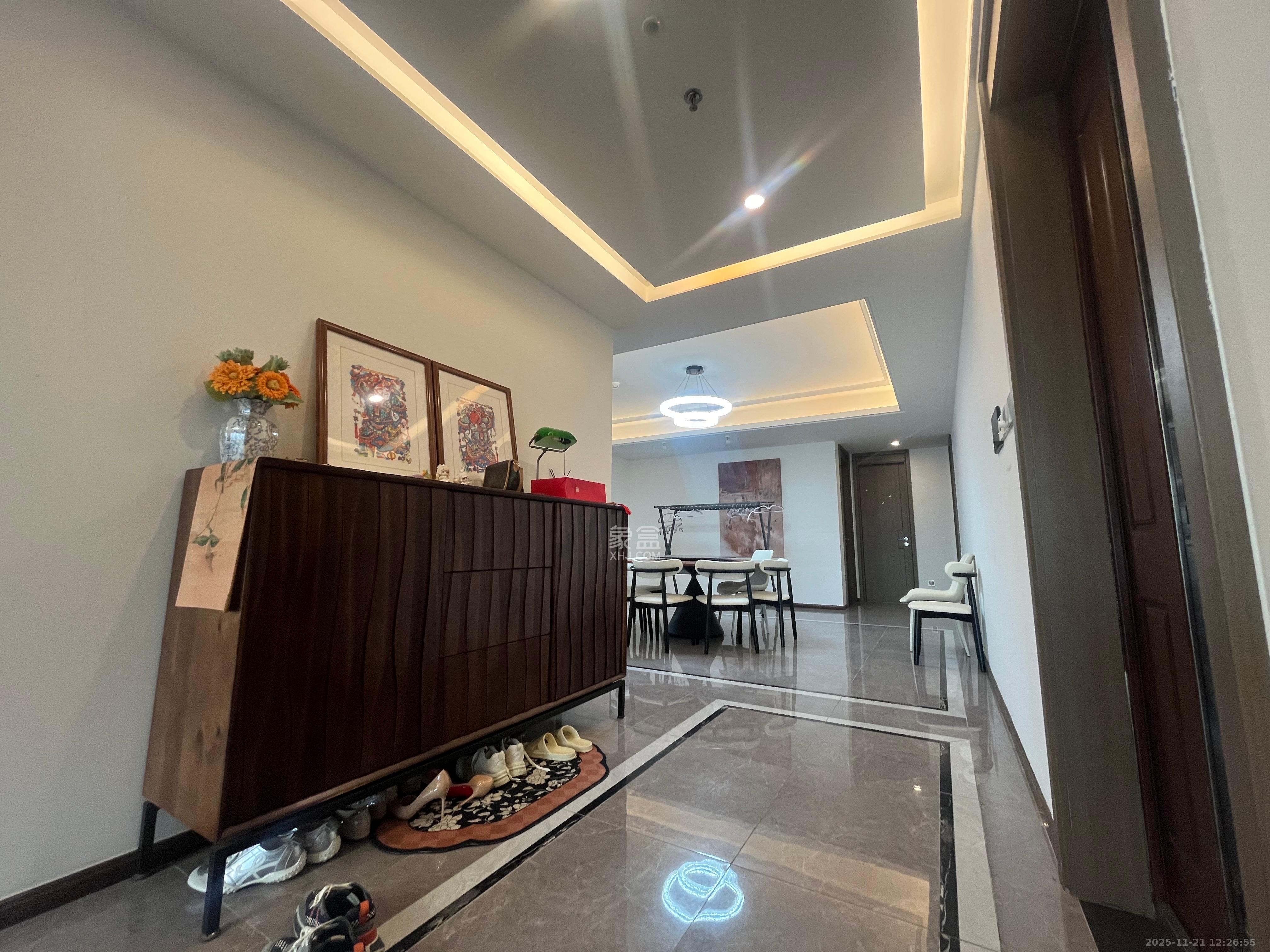 梅溪华府（新城金茂梦想华府）  4室2厅3卫    8500.0元/月室内图