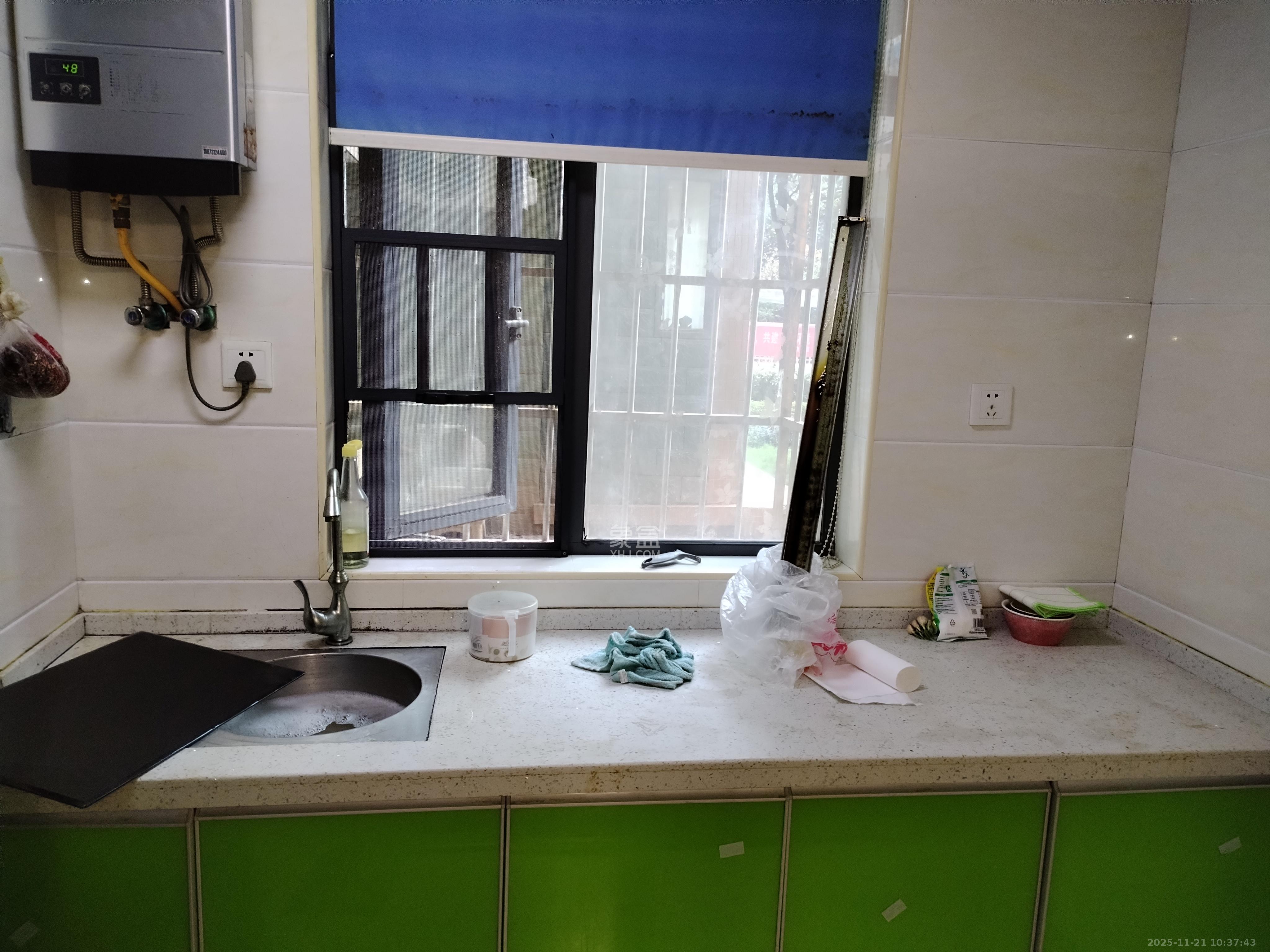 茶山馨苑 1室2厅1卫 2100.0元/月 茶山馨苑 1室2厅1卫 2100.0元/月室内图