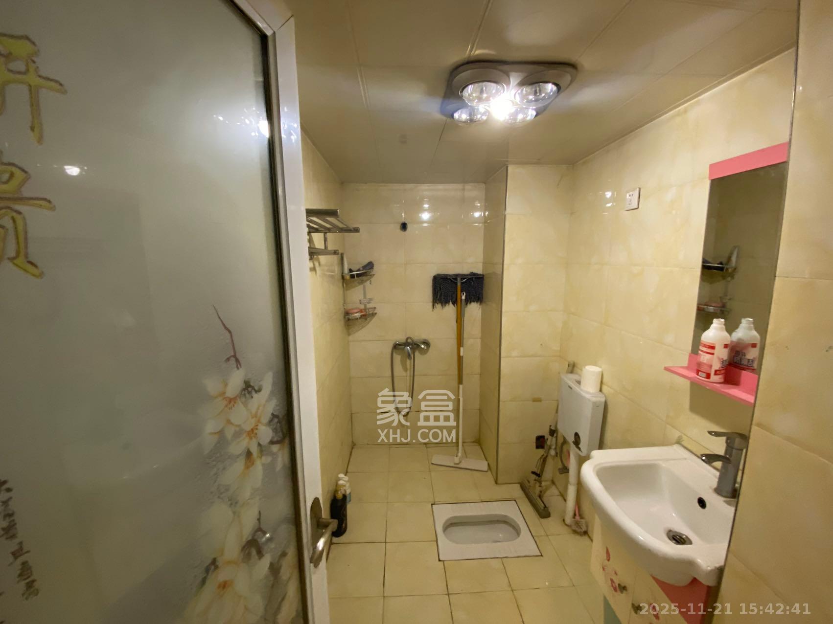 鑫远和城（一、二期）  1室1厅1卫    1200.0元/月室内图