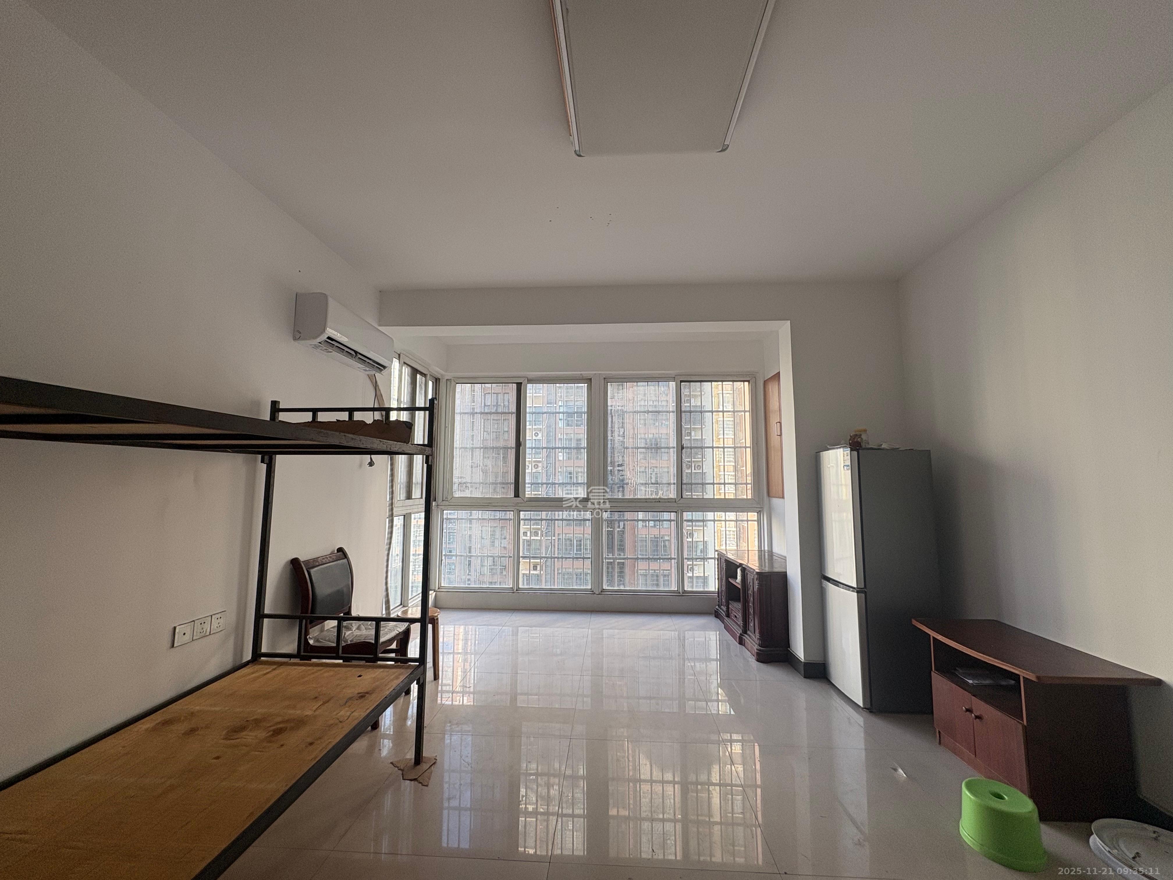 楚天世纪城东苑 3室2厅1卫 1600.0元/月 楚天世纪城东苑 3室2厅1卫 1600.0元/月室内图