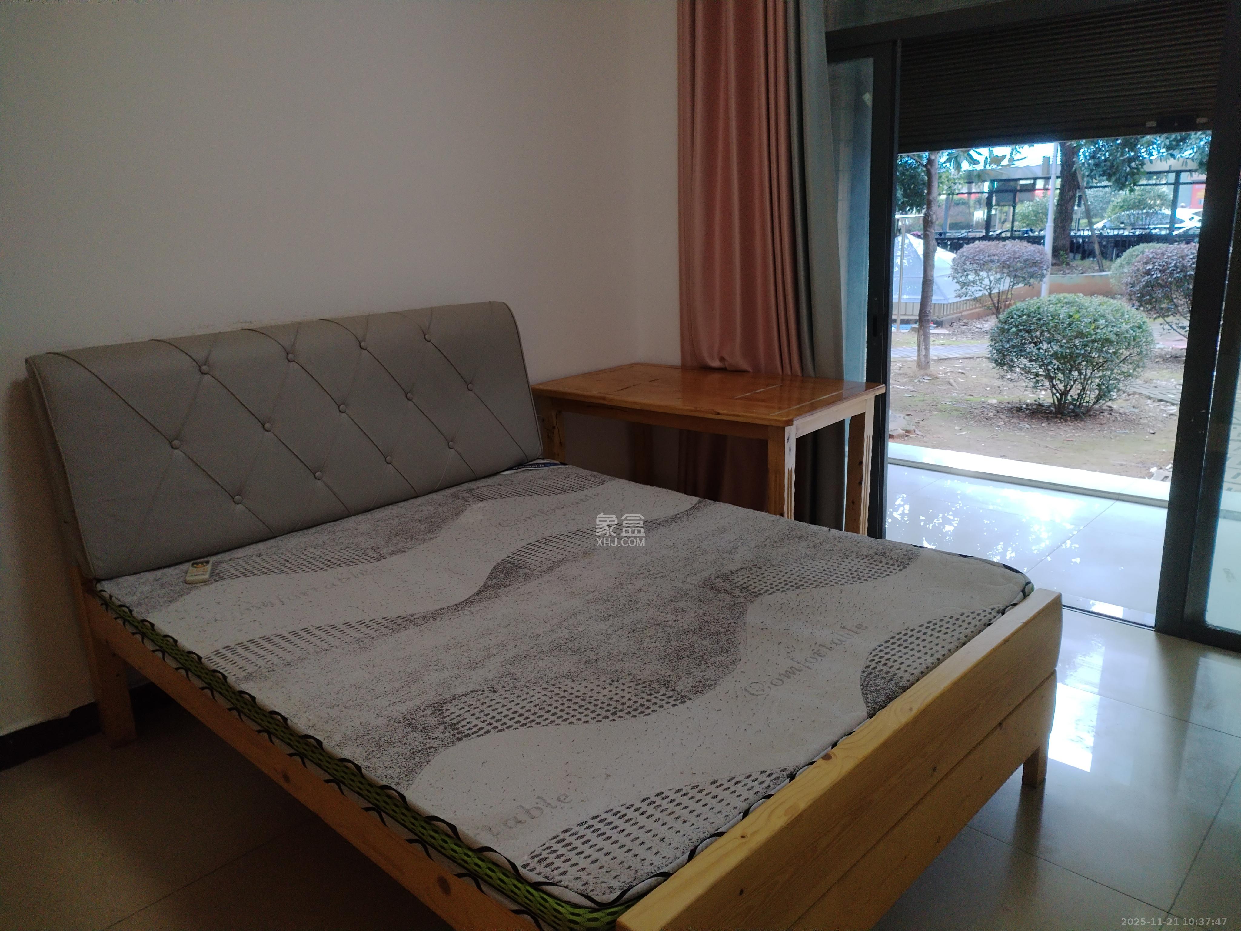 茶山馨苑 1室2厅1卫 2100.0元/月 茶山馨苑 1室2厅1卫 2100.0元/月室内图