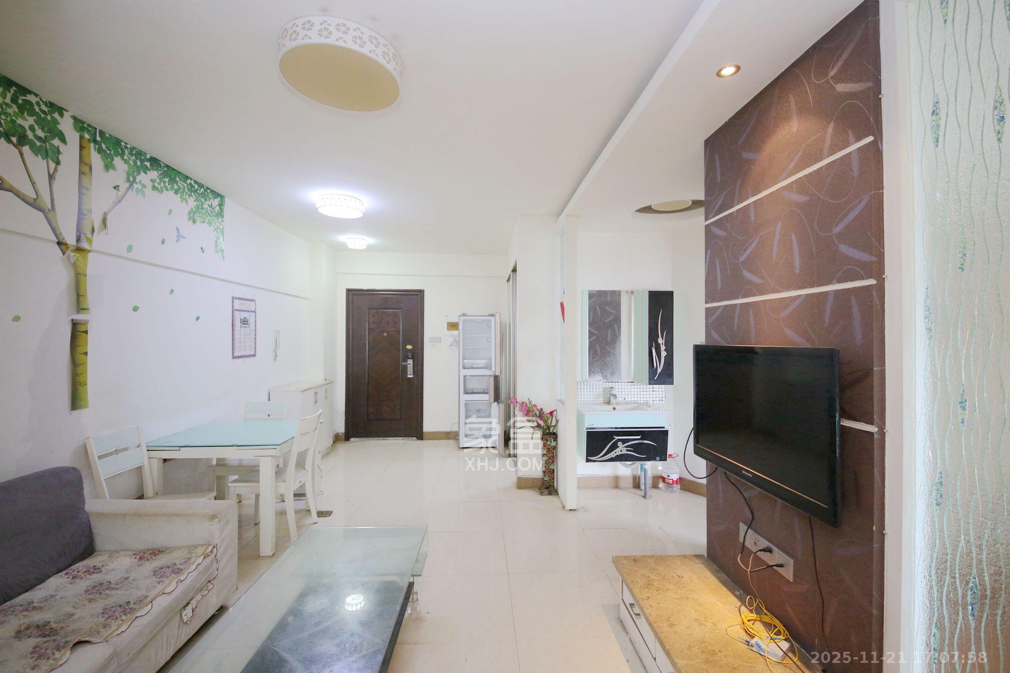 西罗亚大厦  3室1厅1卫    2000.0元/月室内图