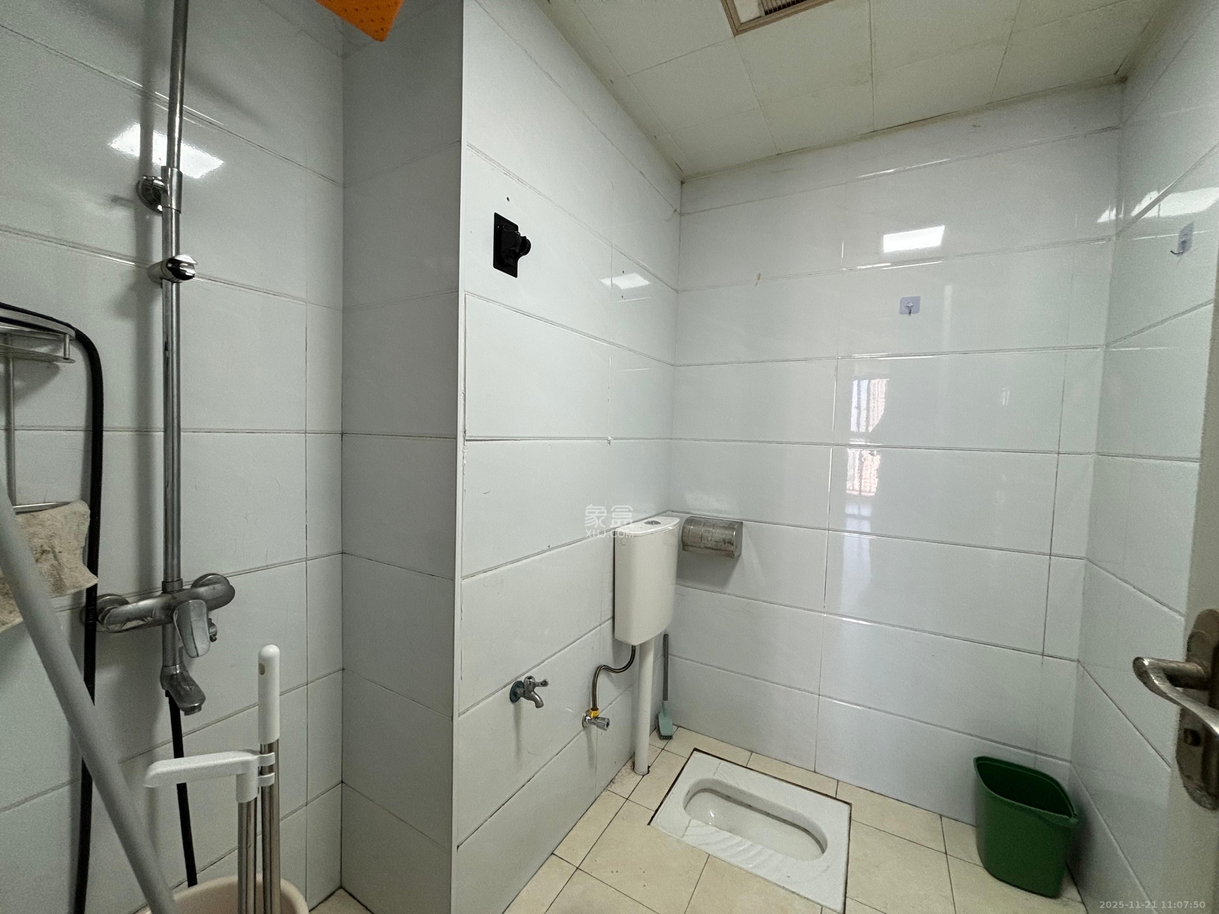 东岸城邦 1室1厅1卫 1500.0元/月 东岸城邦 1室1厅1卫 1500.0元/月室内图