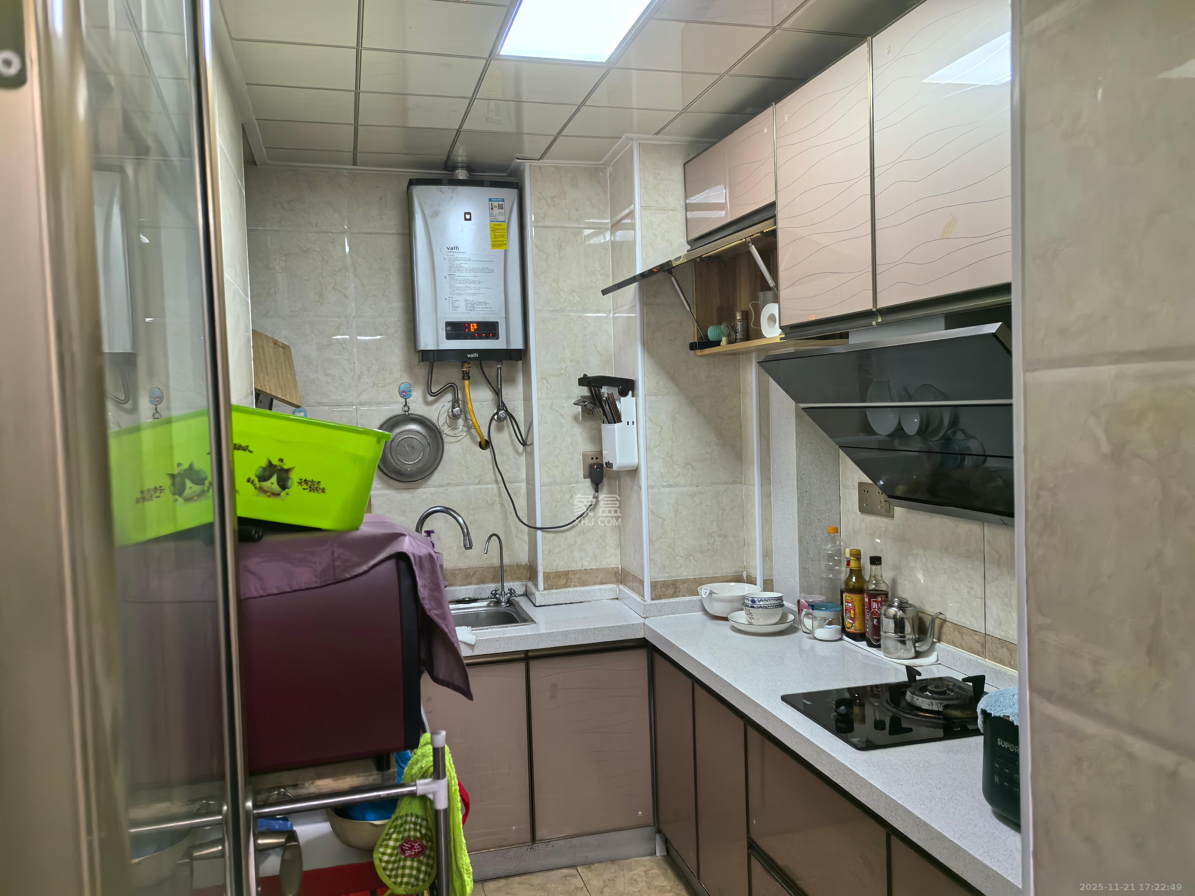 丽发新城  2室2厅1卫    1800.0元/月室内图