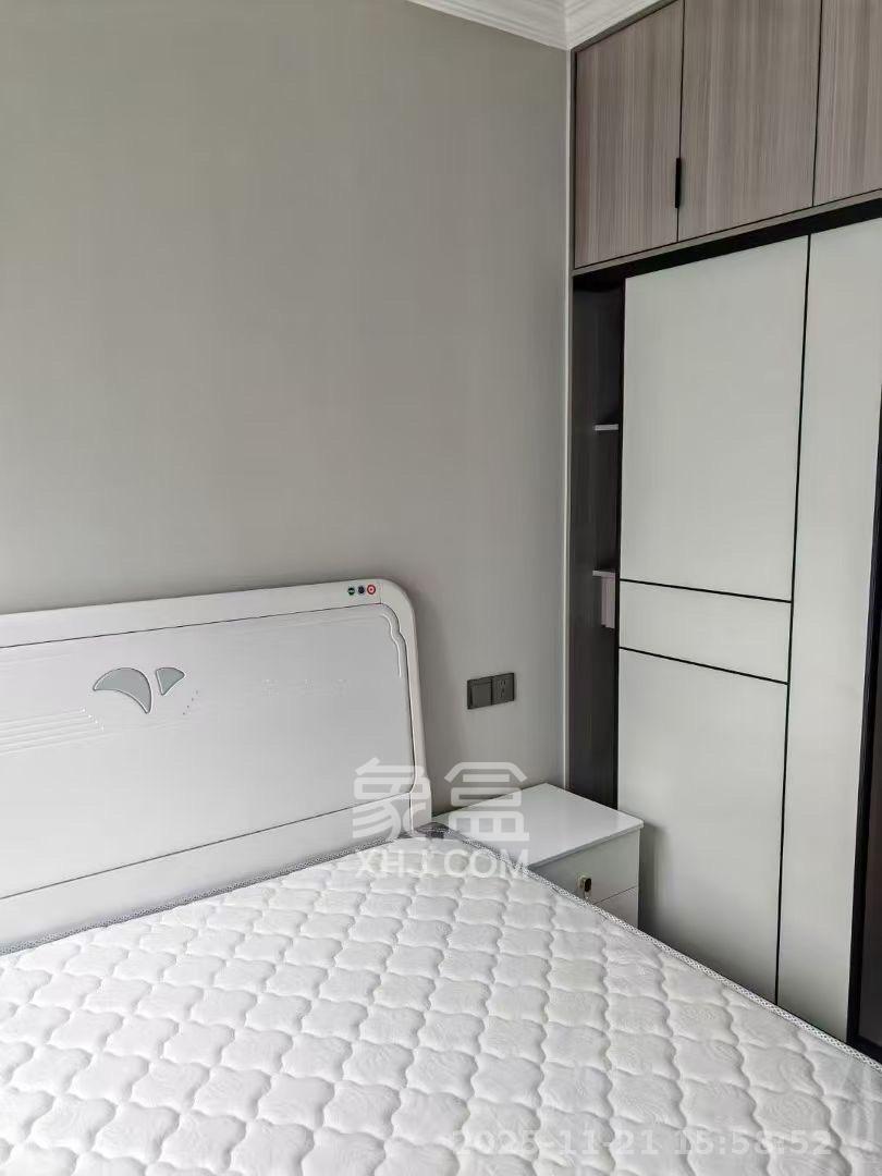 桥头家园二期（桥头家苑二期）  3室2厅2卫    2300.0元/月室内图