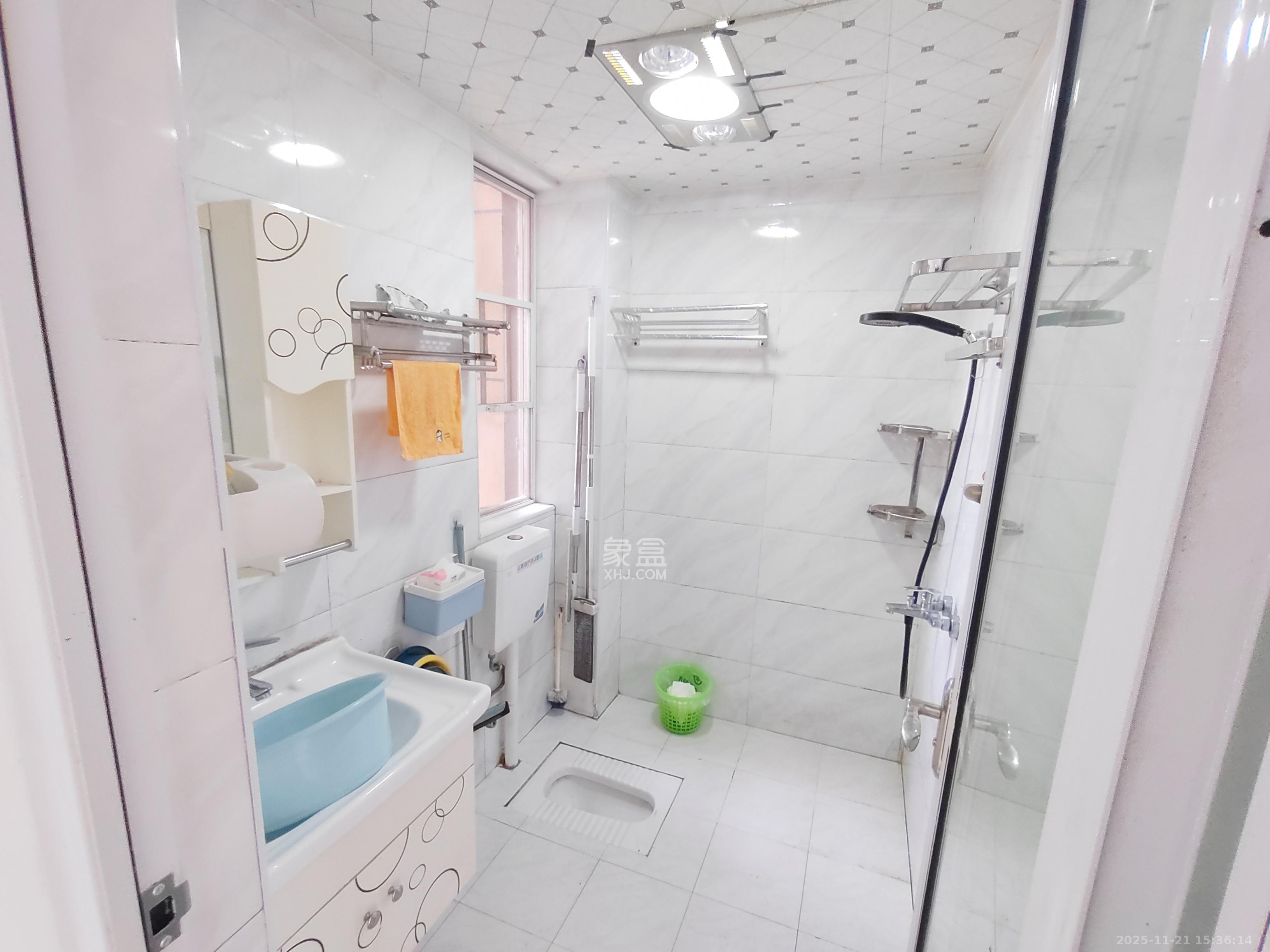 荣盛花语城  3室2厅1卫    1800.0元/月室内图