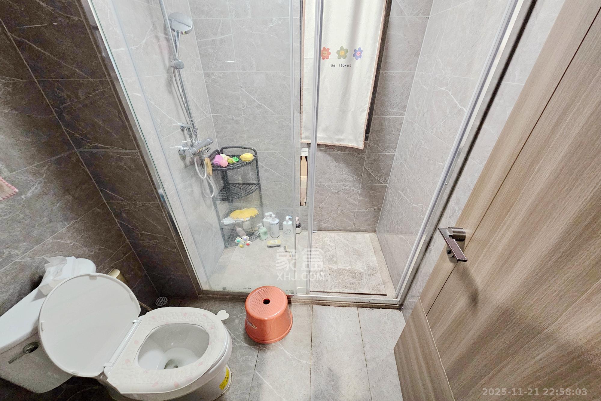 阳光城尚东湾青柠园 3室2厅2卫 105.0万 阳光城尚东湾青柠园 3室2厅2卫 105.0万卫生间