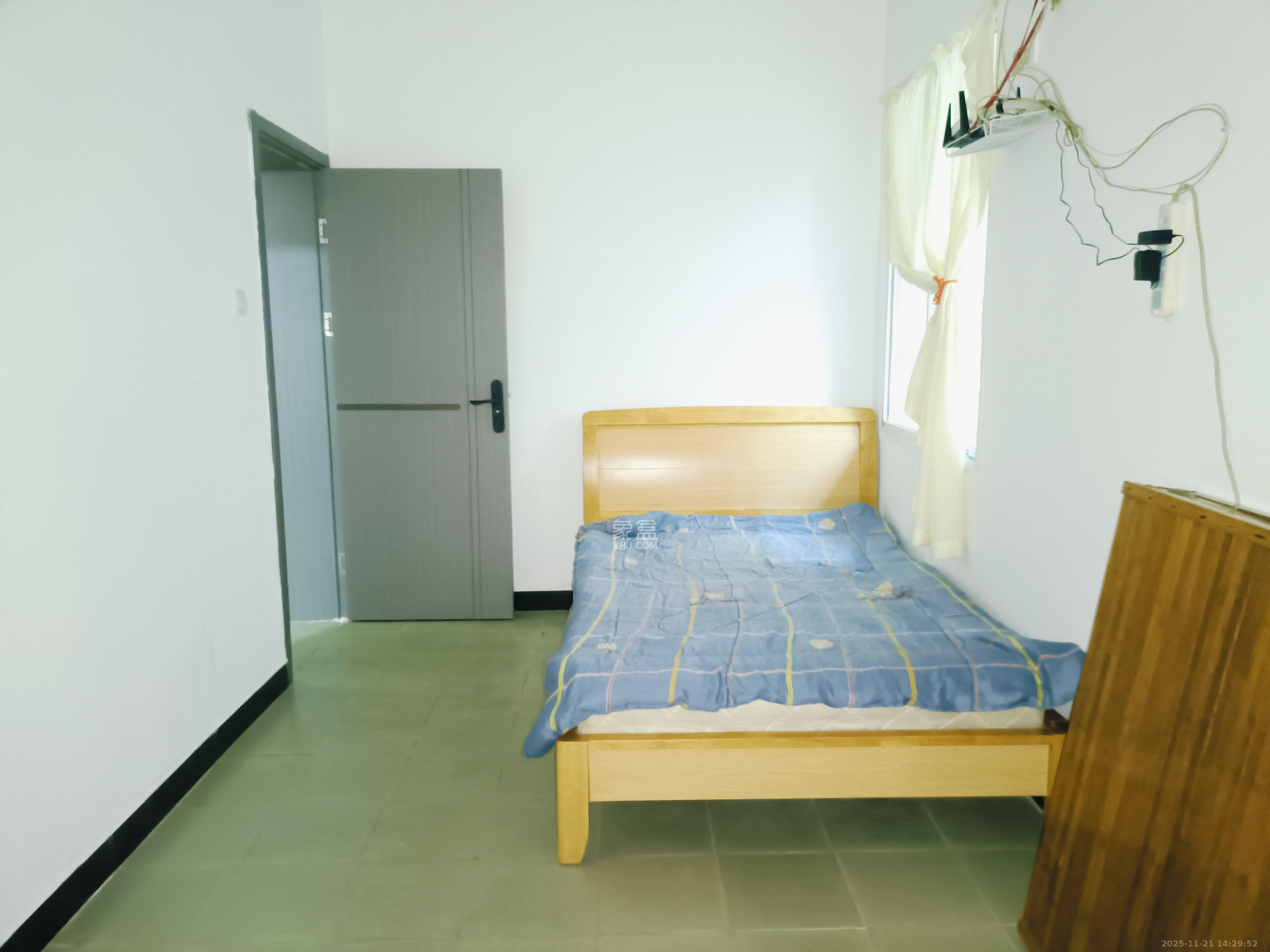 东风路新二村  3室1厅1卫    1800.0元/月室内图