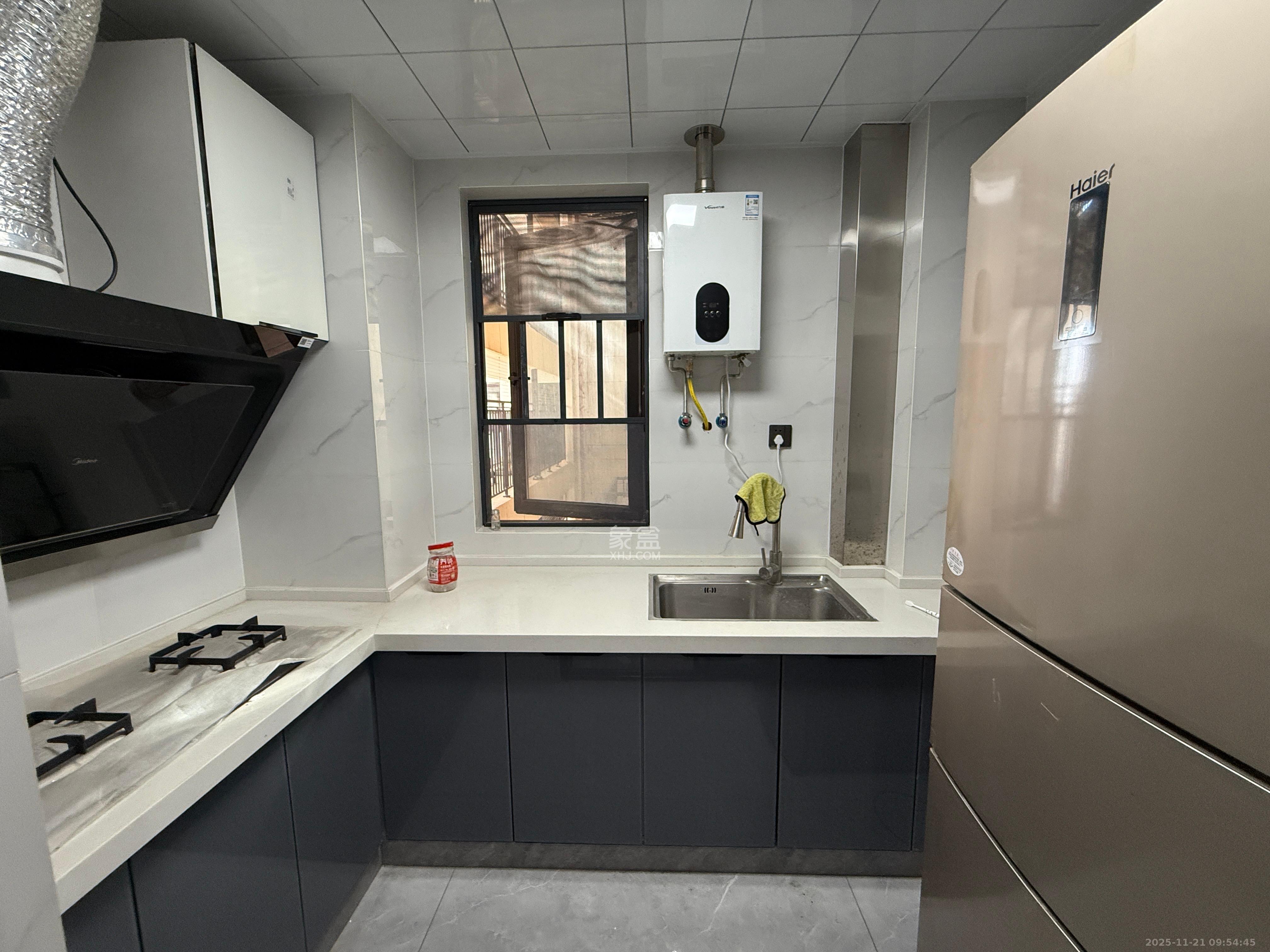 旭辉美的东樾城 3室2厅2卫 2500.0元/月 旭辉美的东樾城 3室2厅2卫 2500.0元/月室内图