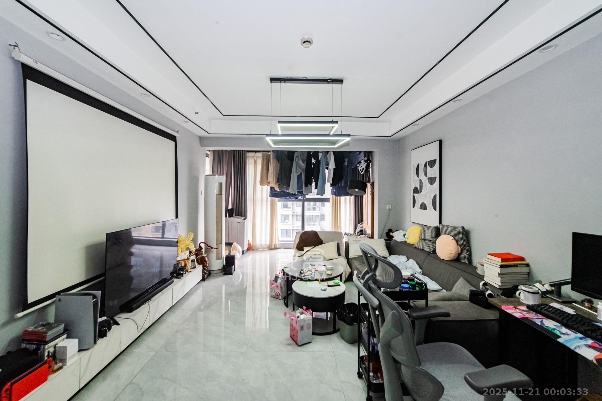 北辰三角洲E7区  3室2厅2卫    165.0万