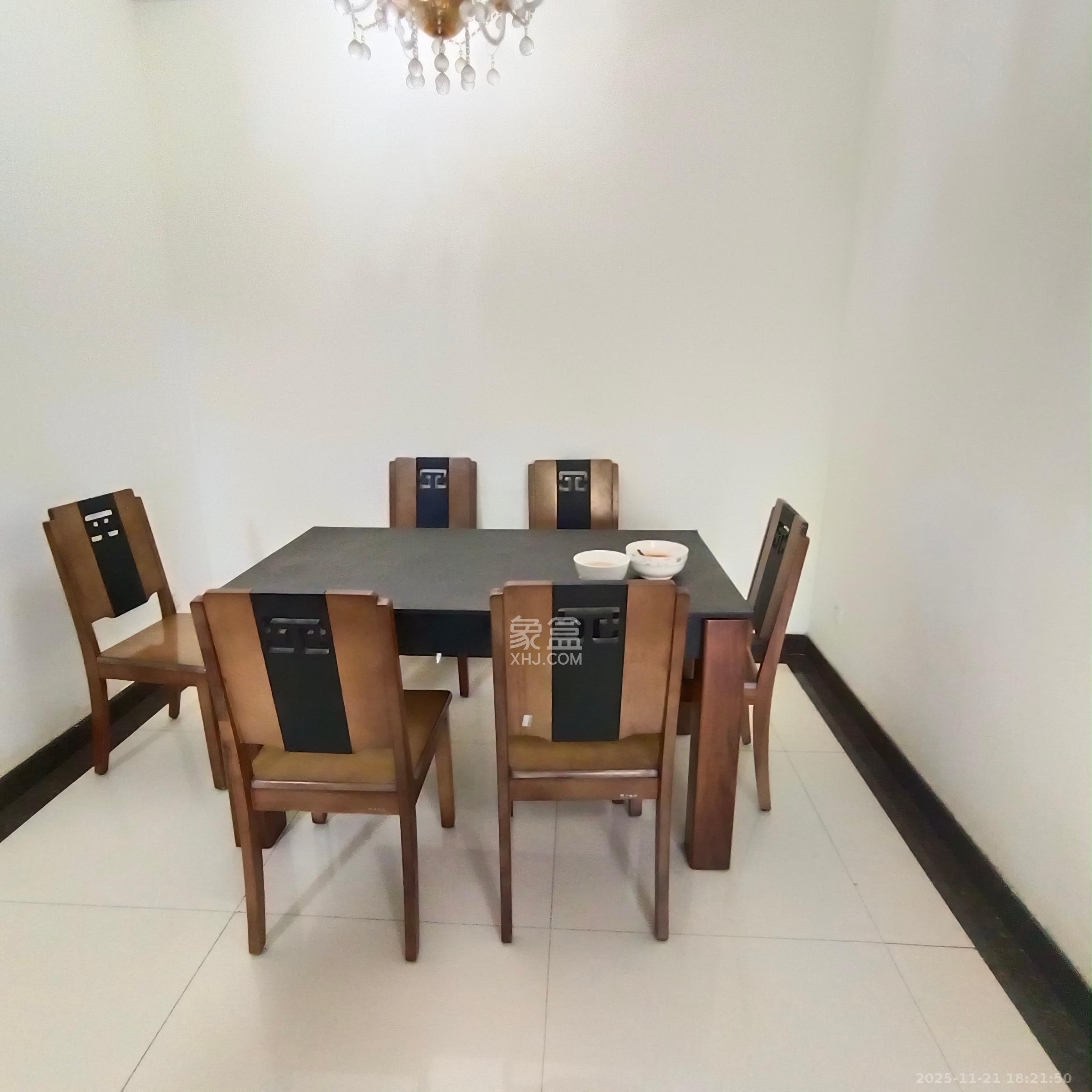 恒大雅苑  3室2厅2卫    2500.0元/月室内图