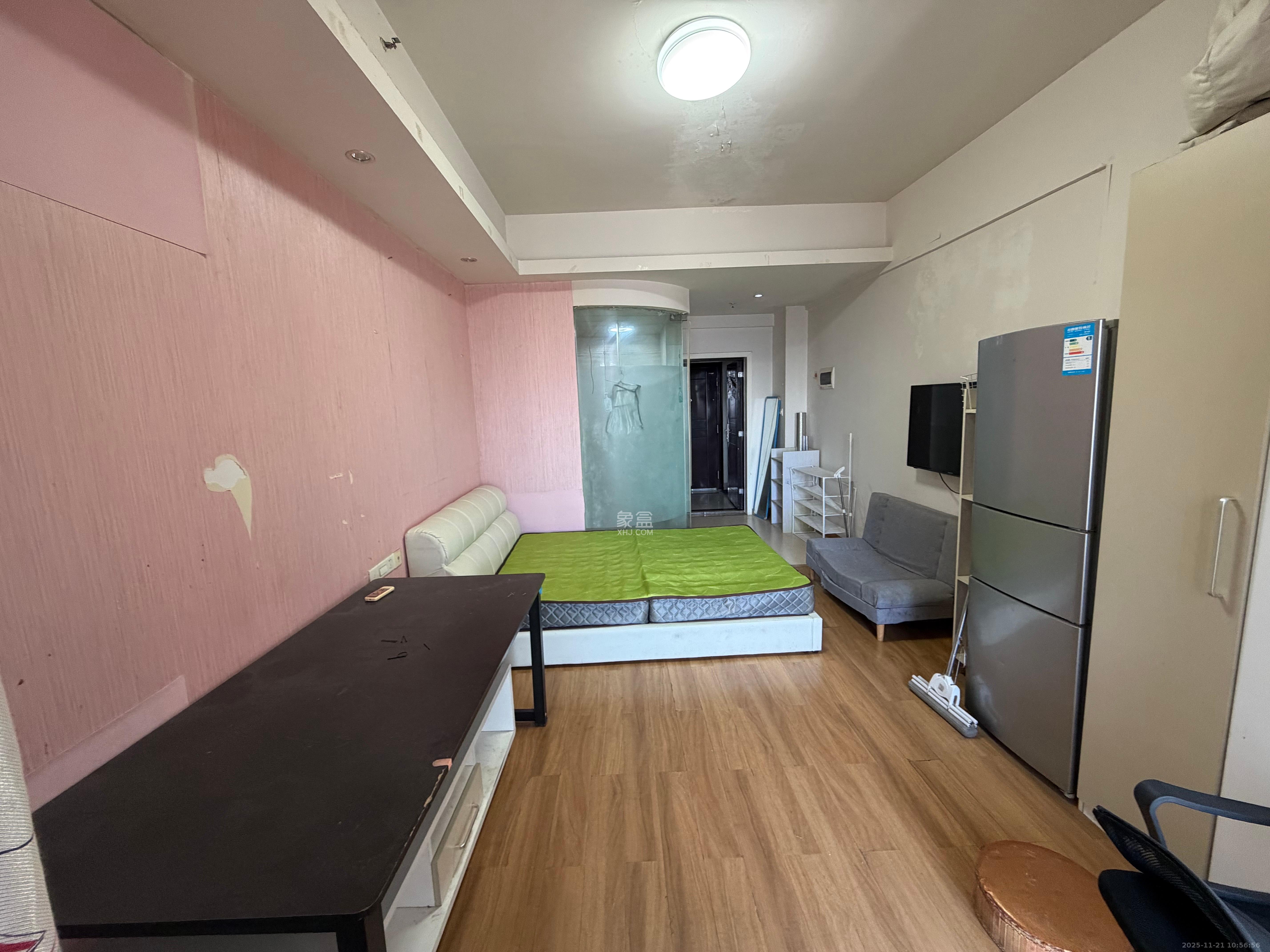 水岸世景  1室1厅1卫    1000.0元/月室内图