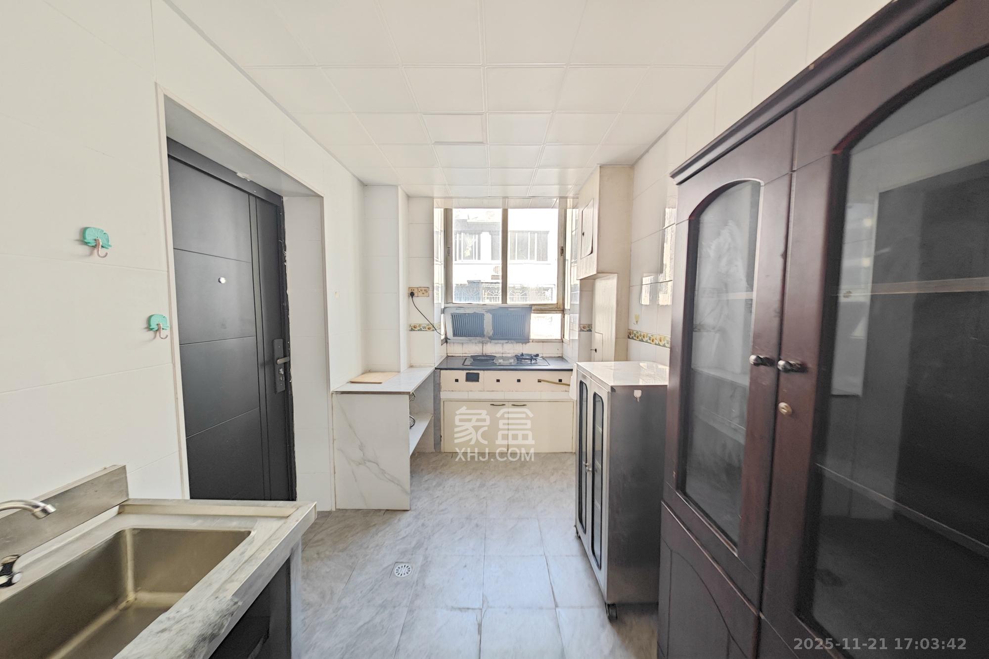 天润花园 3室2厅1卫 78.8万 天润花园 3室2厅1卫 78.8万厨房