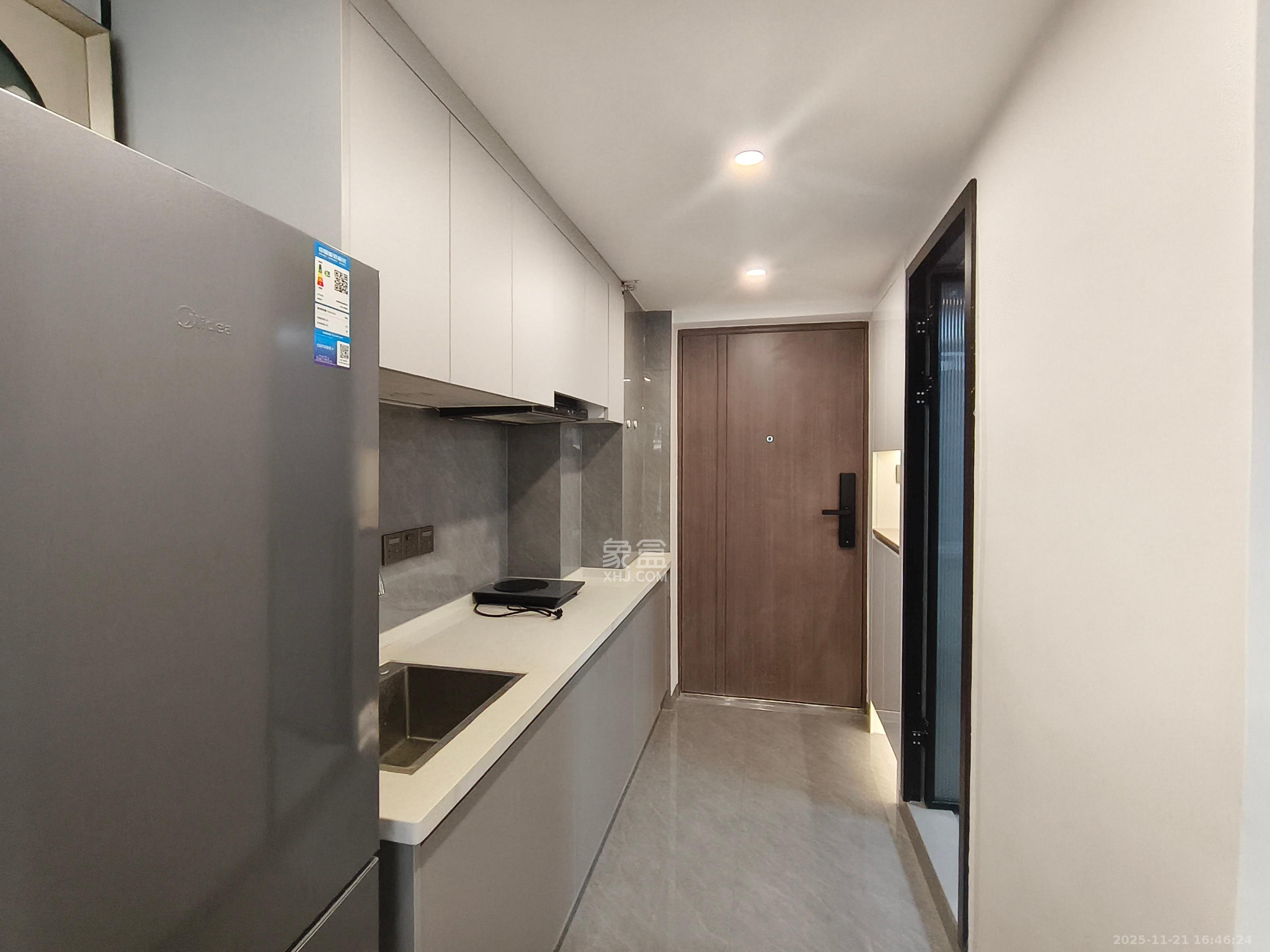 卓越中寰 2室1厅1卫 2400.0元/月 卓越中寰 2室1厅1卫 2400.0元/月室内图