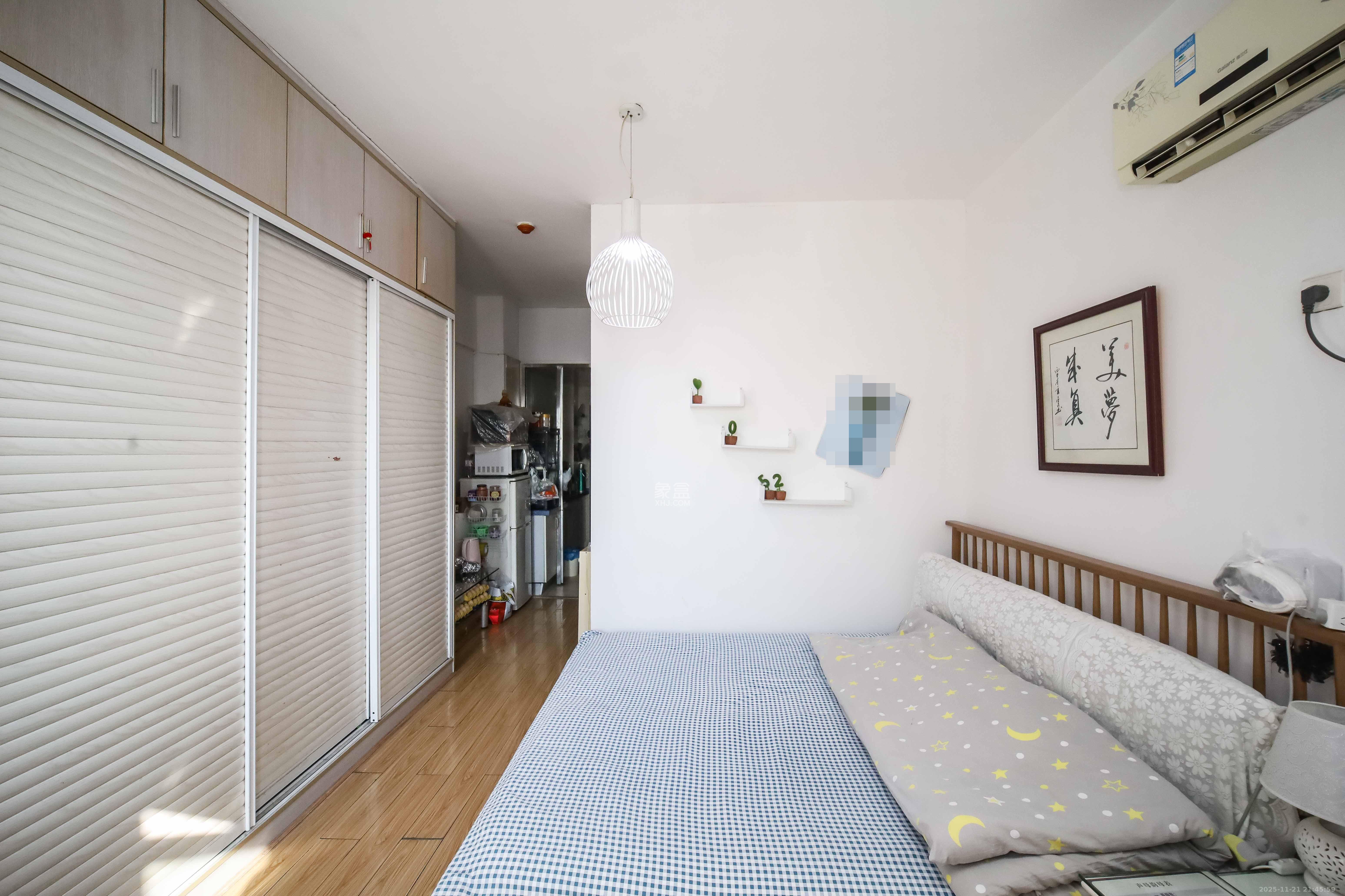 万象凯旋湾  1室1厅1卫    25.0万卧室