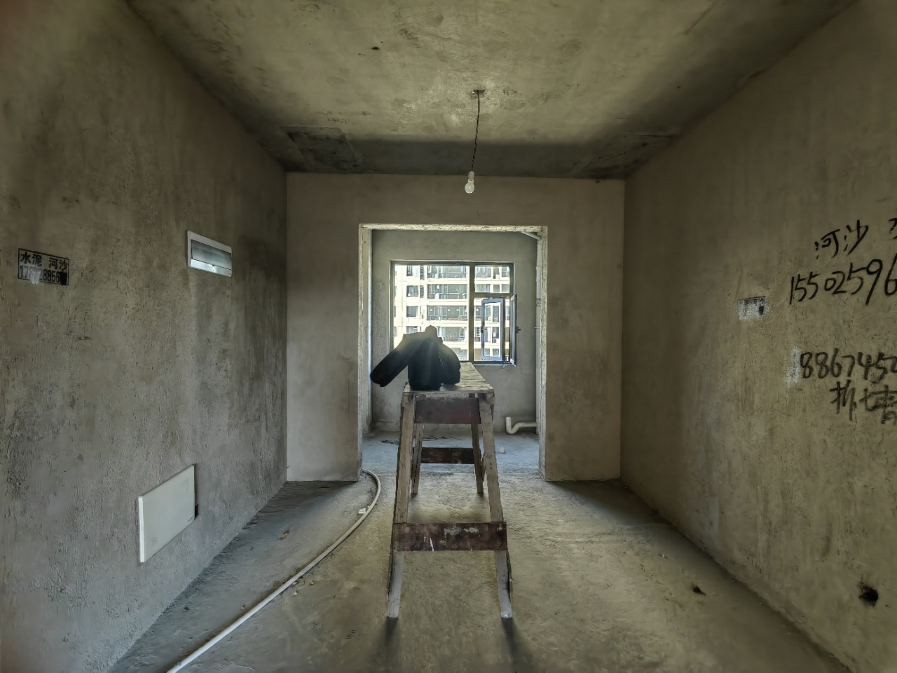 泓科.小科苑  4室2厅2卫    89.8万客厅