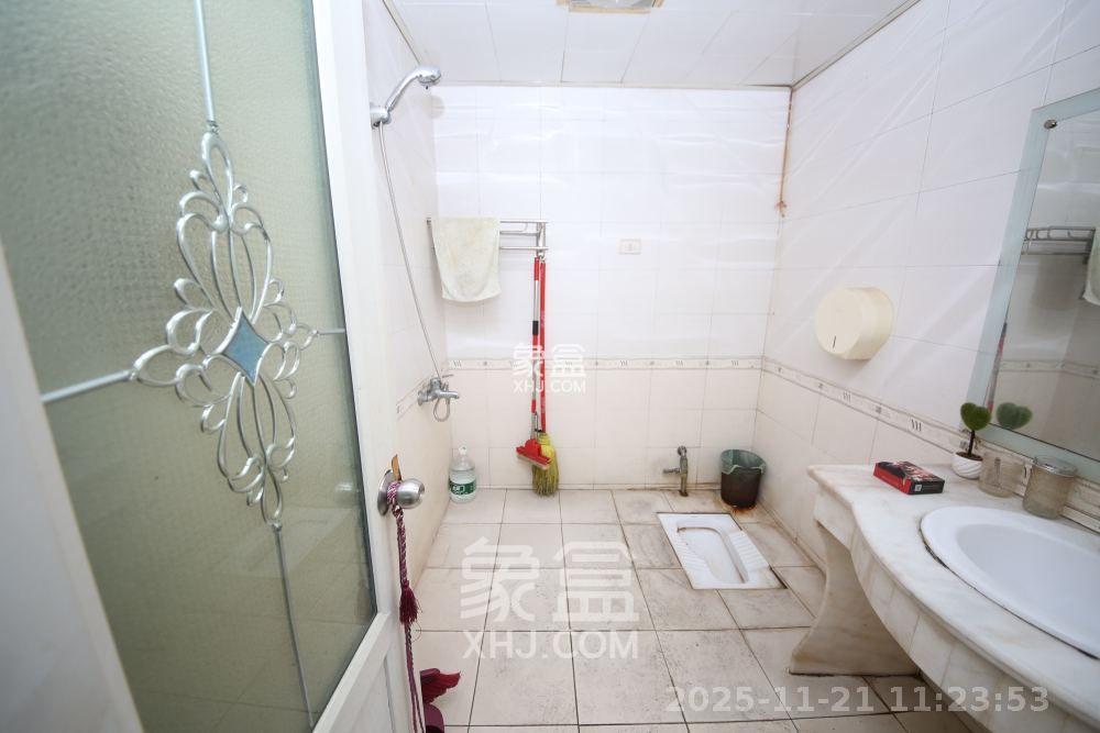 梦泽园  1室1厅1卫    1300.0元/月室内图