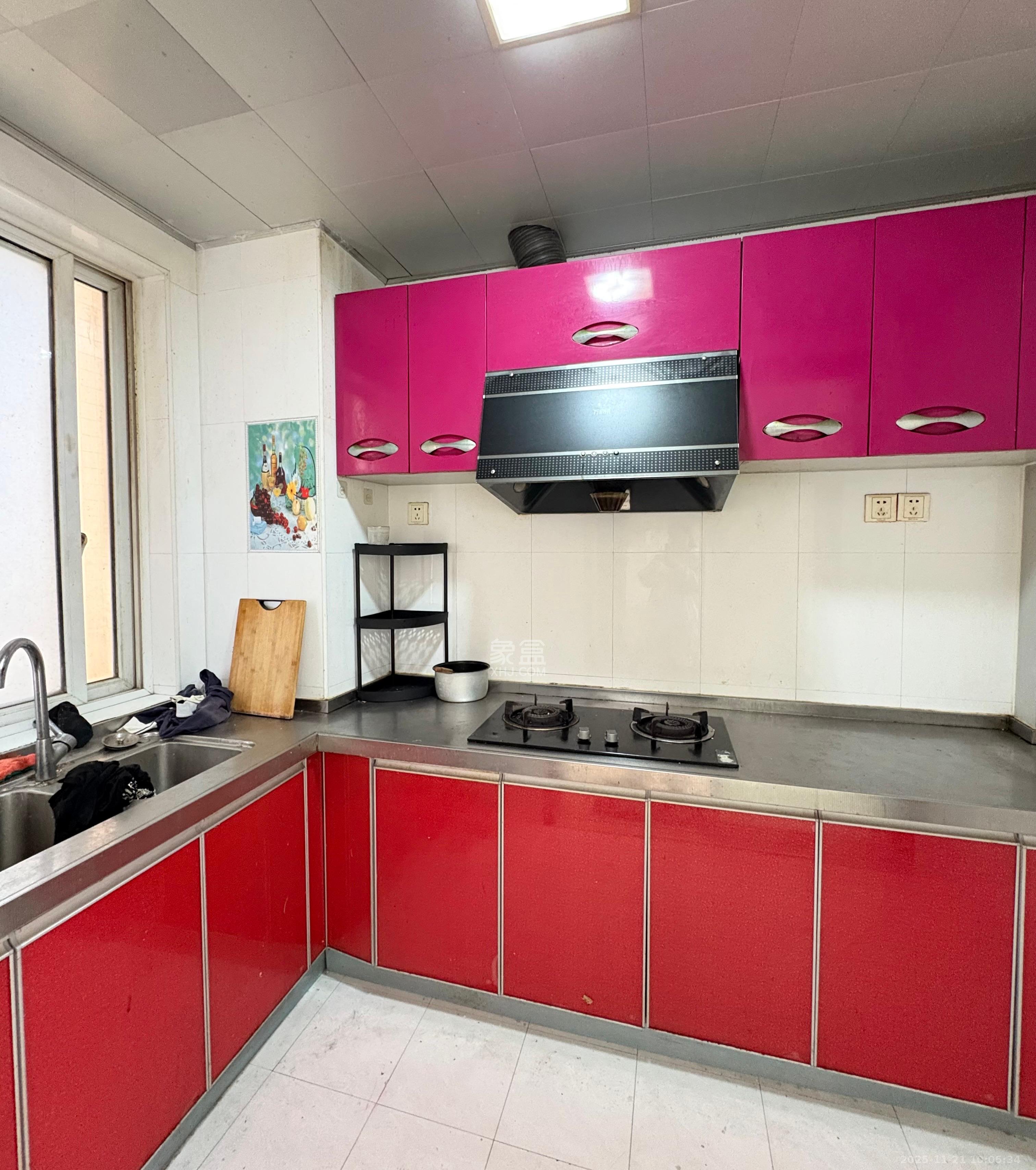 圣力华苑 1室2厅2卫 1650.0元/月 圣力华苑 1室2厅2卫 1650.0元/月室内图