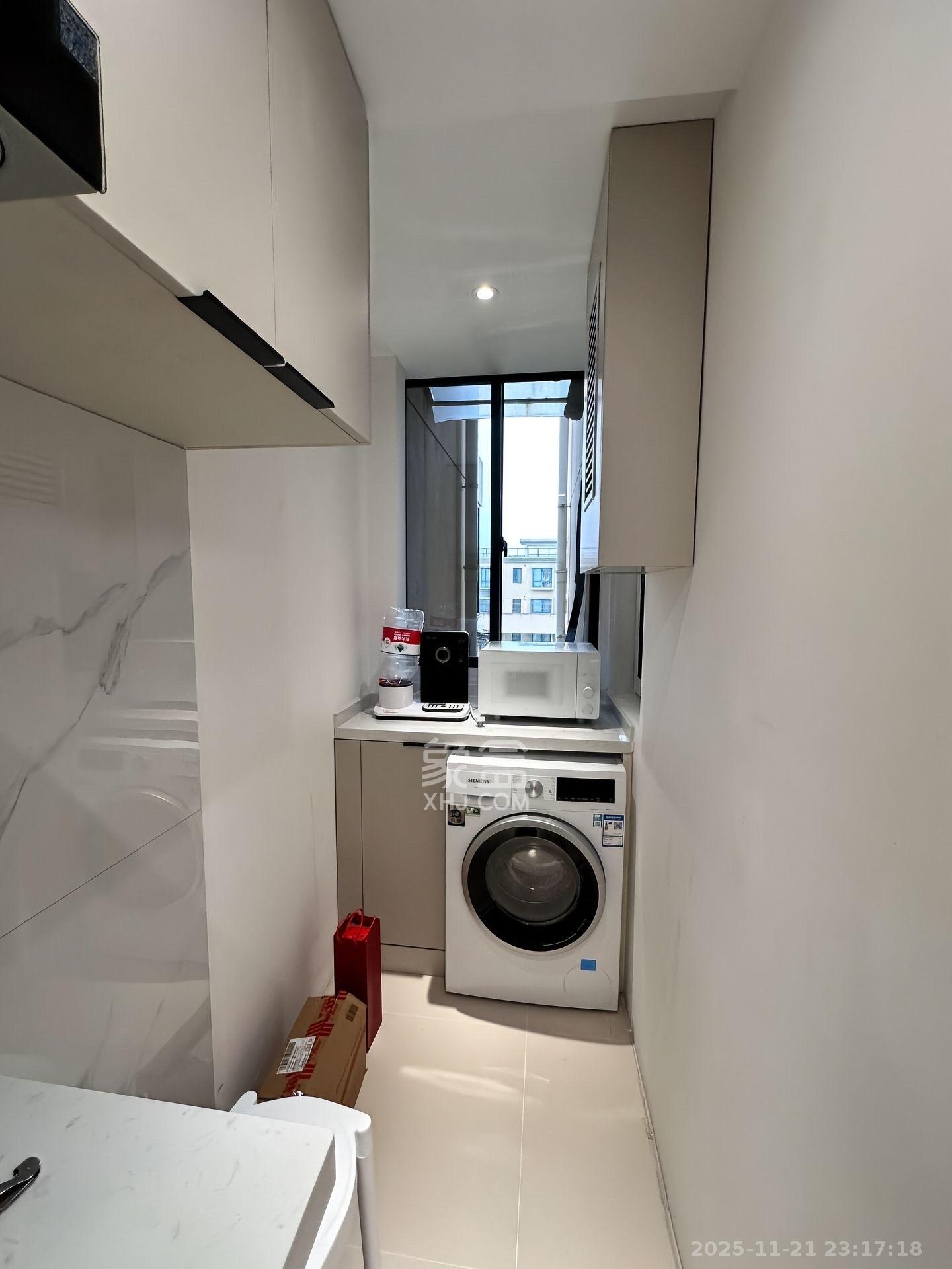 芙蓉同发 1室1厅1卫 2500.0元/月 芙蓉同发 1室1厅1卫 2500.0元/月室内图