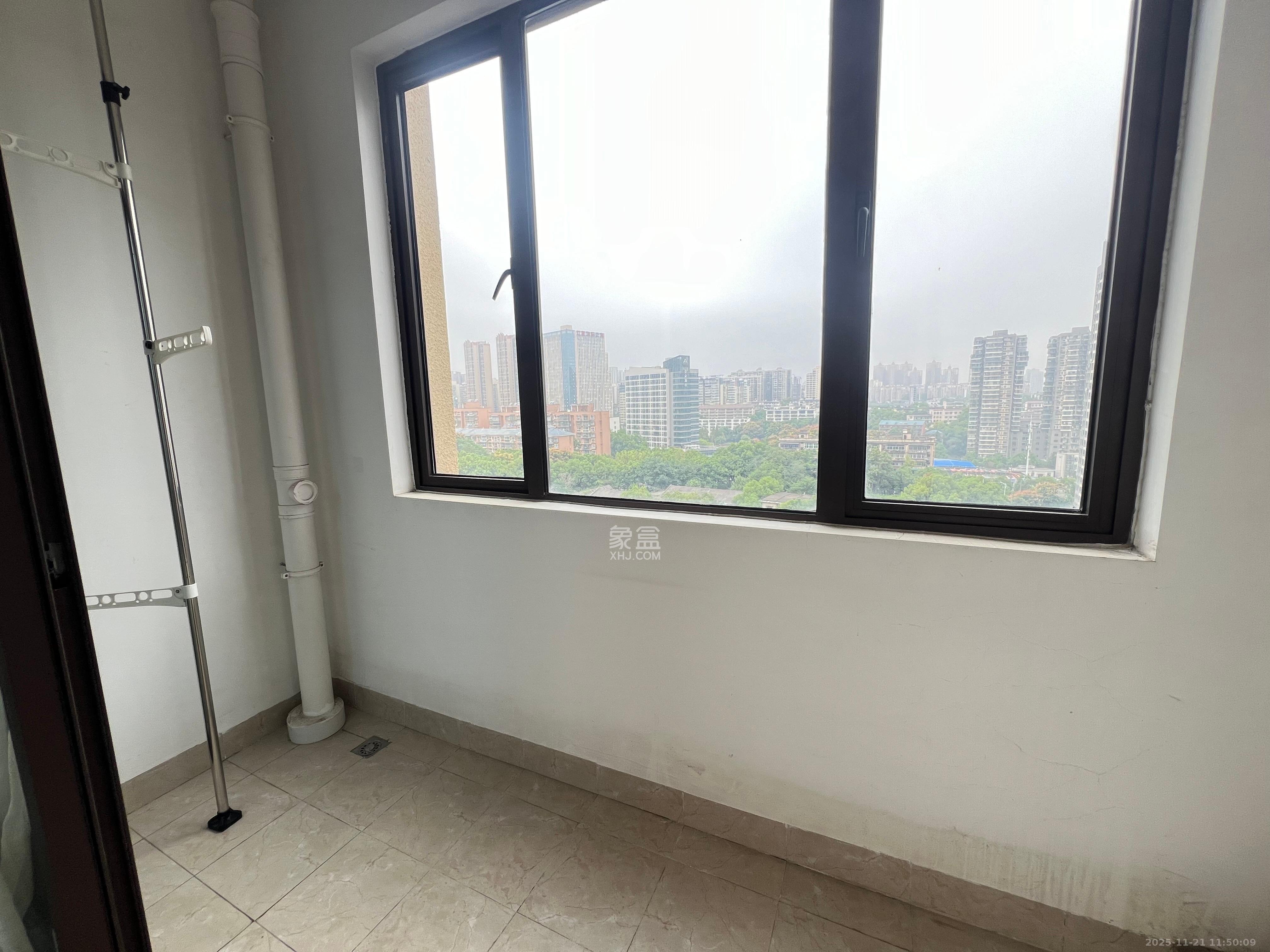 中建信和城  1室1厅1卫    1300.0元/月室内图