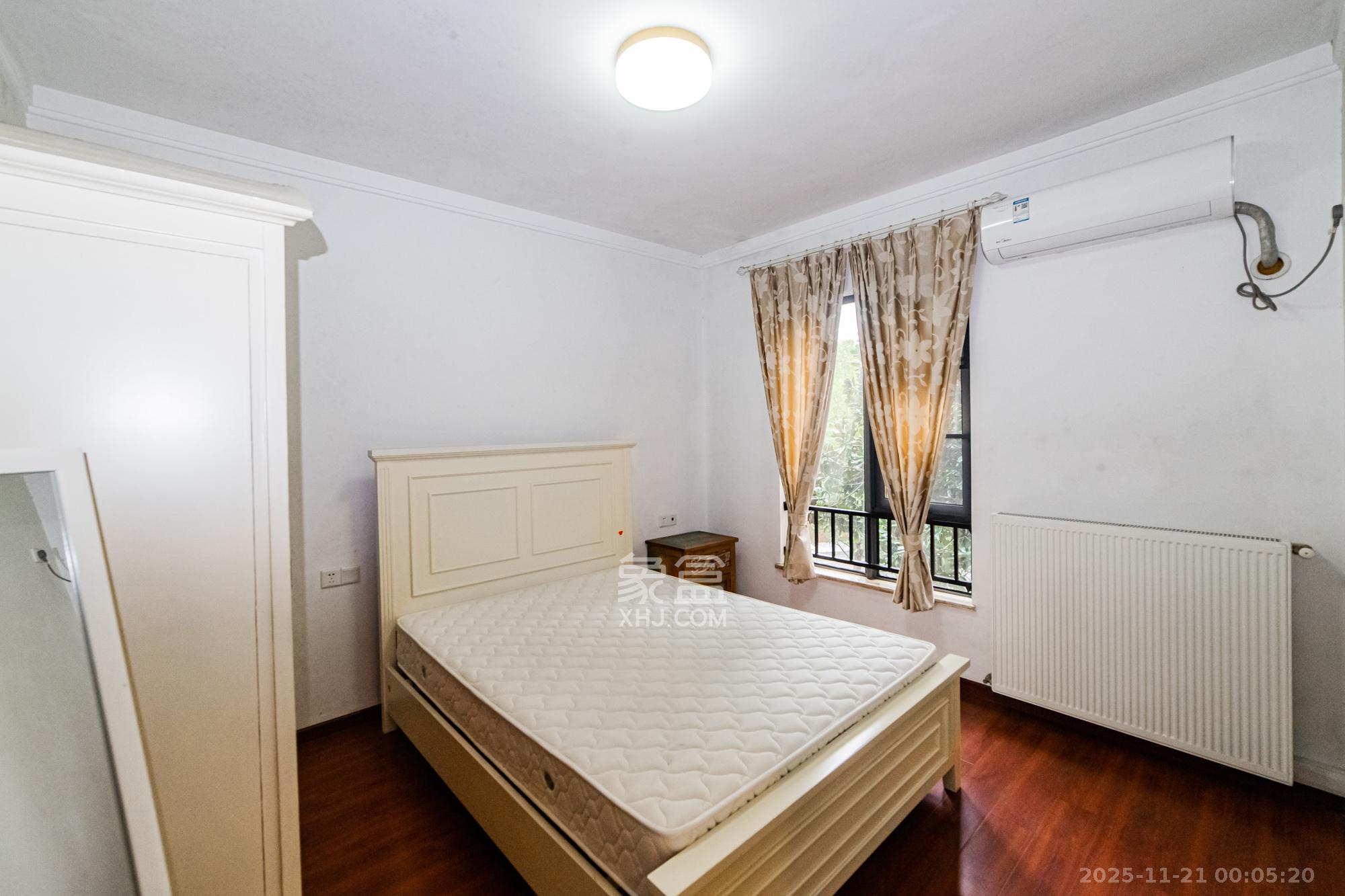 珠江郦城公园1号 3室2厅2卫 120.0万 珠江郦城公园1号 3室2厅2卫 120.0万卧室