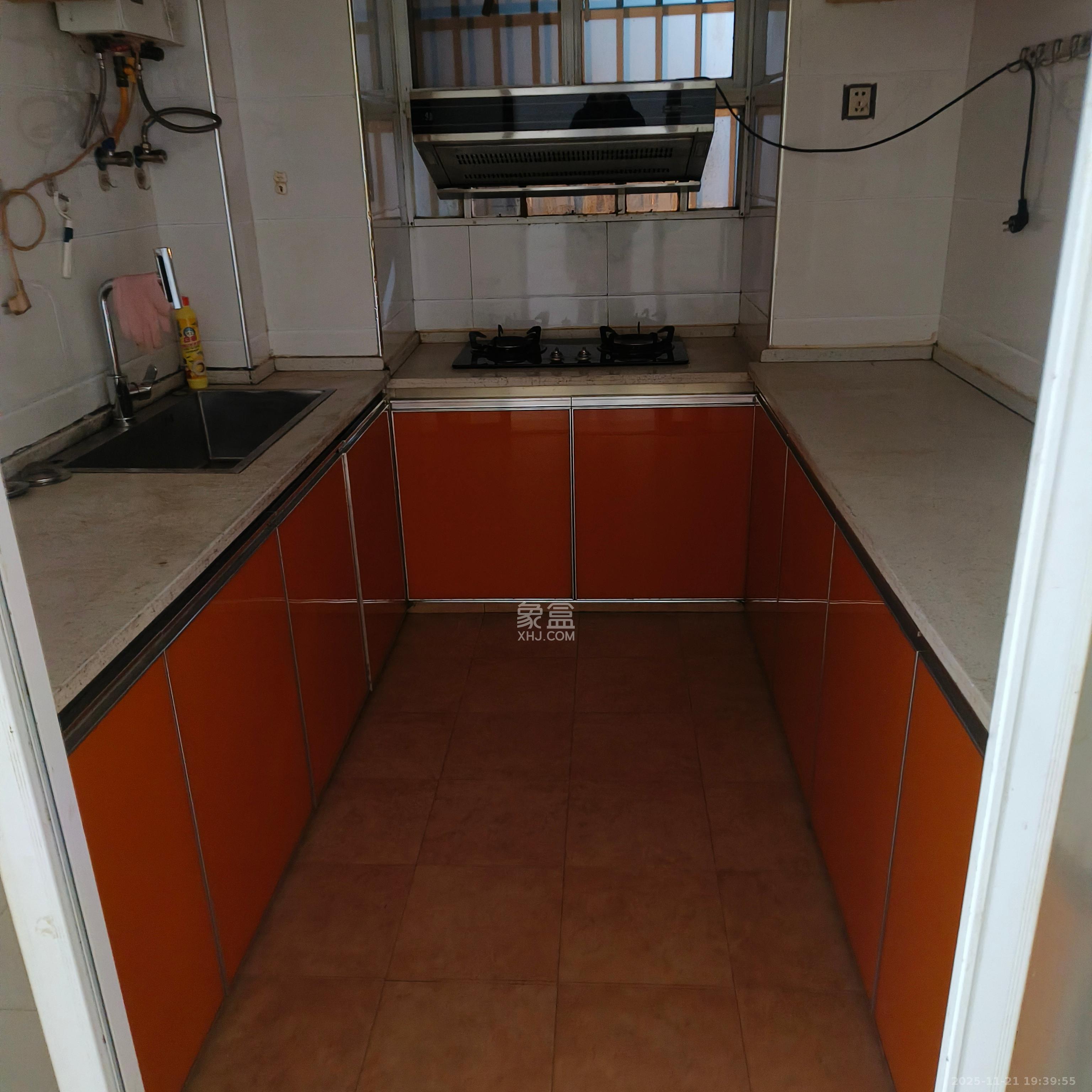 人民新村  3室2厅1卫    3000.0元/月室内图