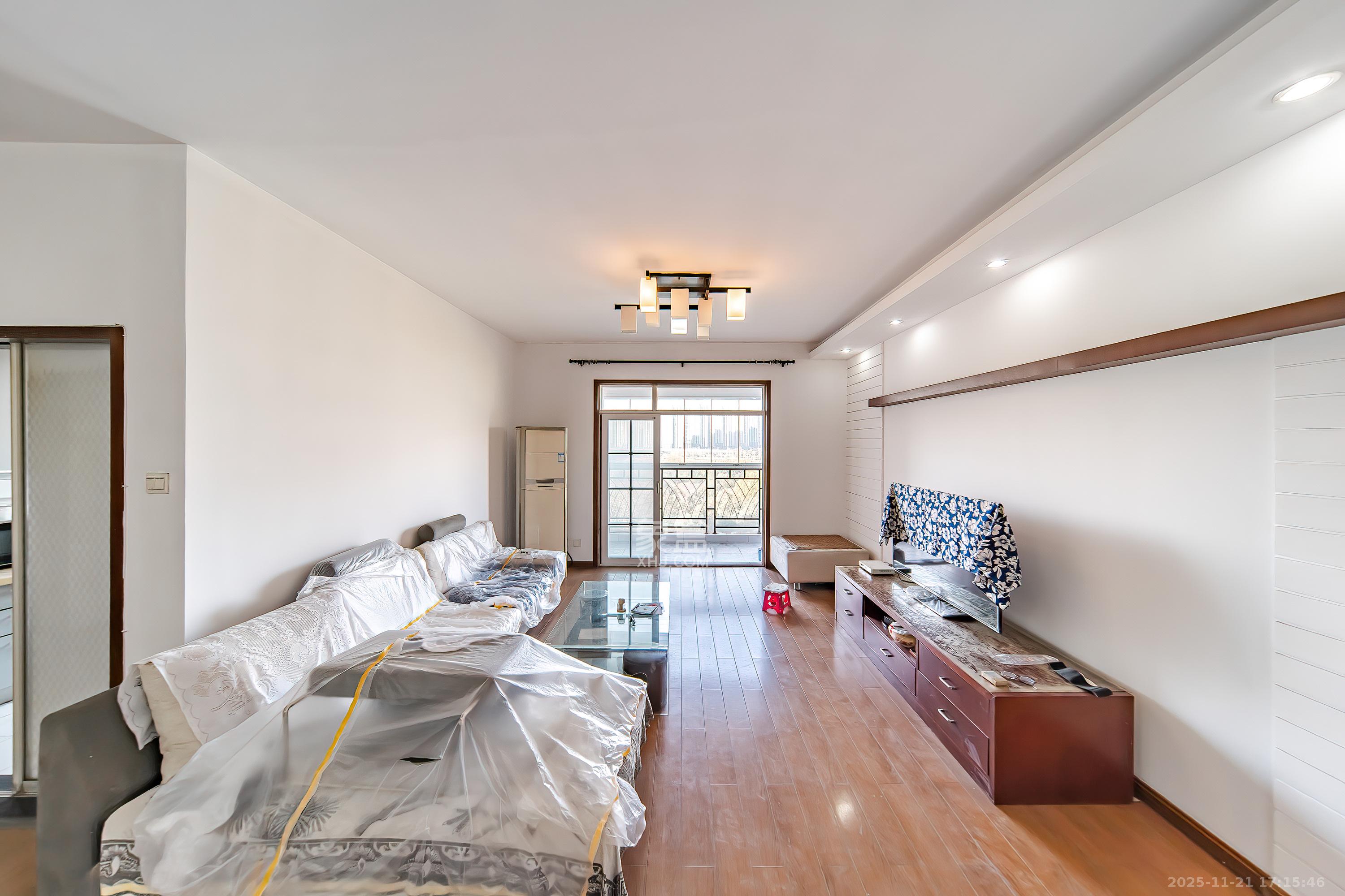 左岸春天  3室2厅2卫    98.0万