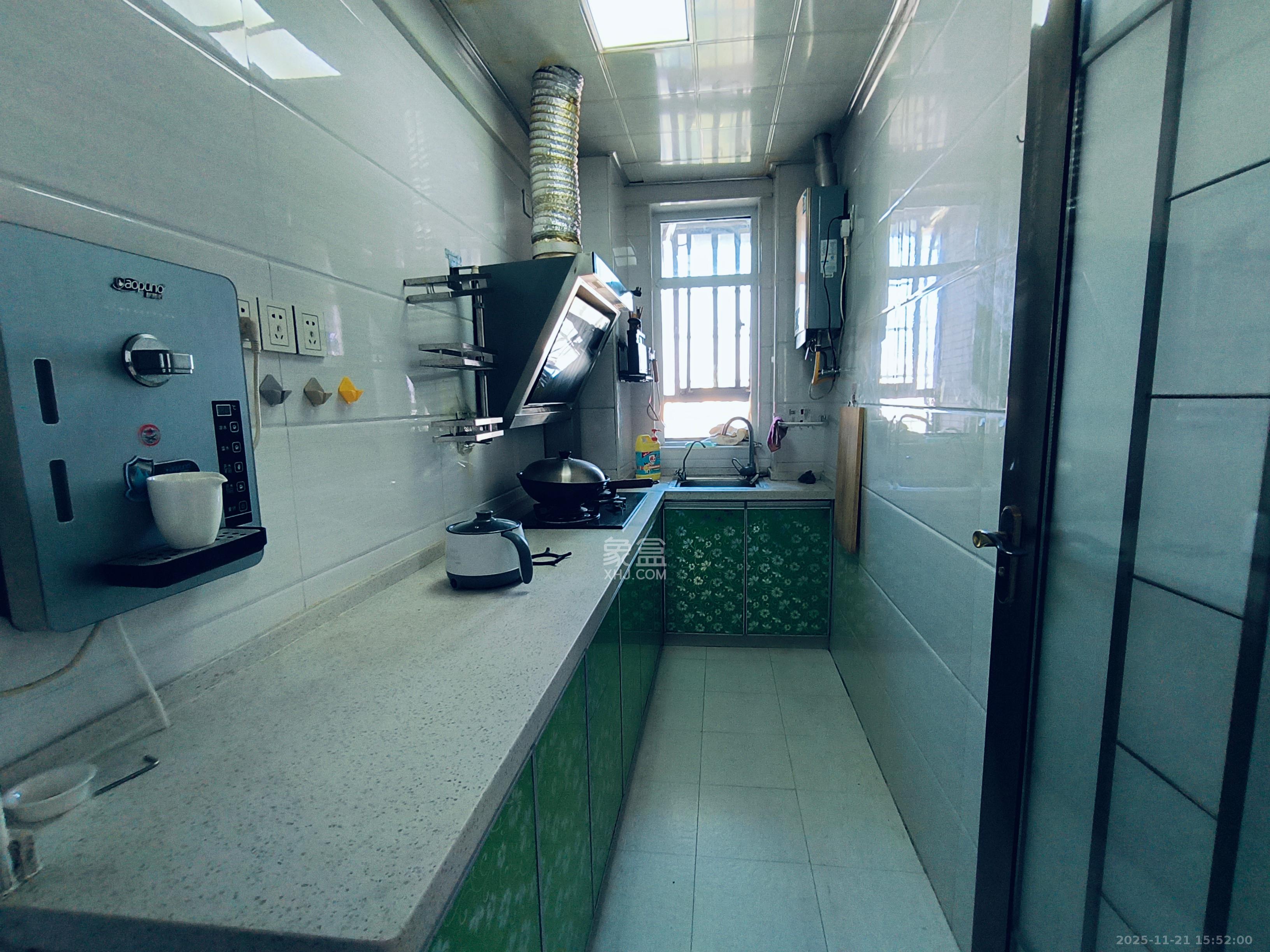 爵士湘  1室1厅1卫    1000.0元/月室内图