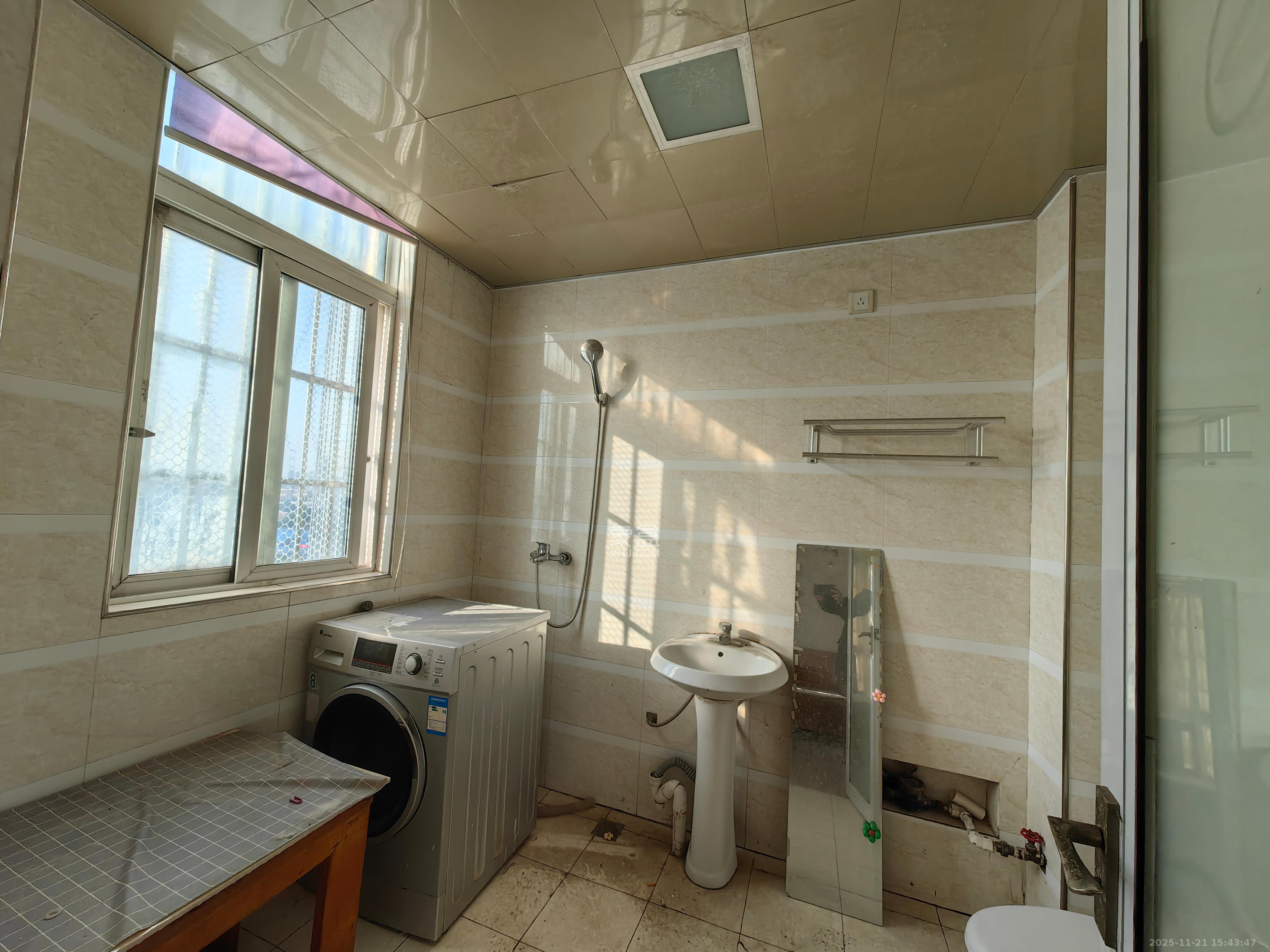 星城福邸（雄天朗郡）  4室2厅2卫    2000.0元/月室内图