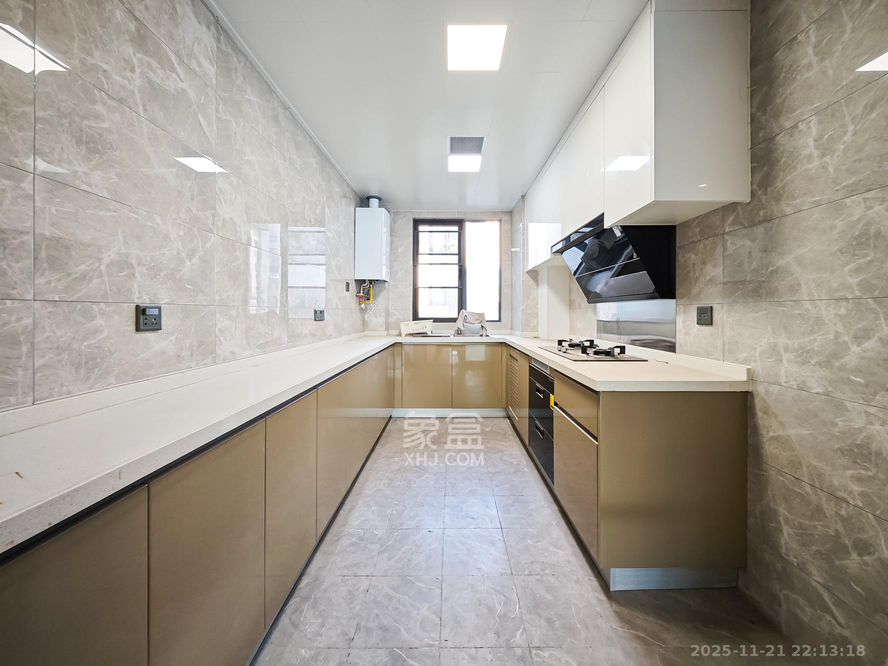 长沙万境潇湘 5室2厅3卫 330.0万 长沙万境潇湘 5室2厅3卫 330.0万厨房