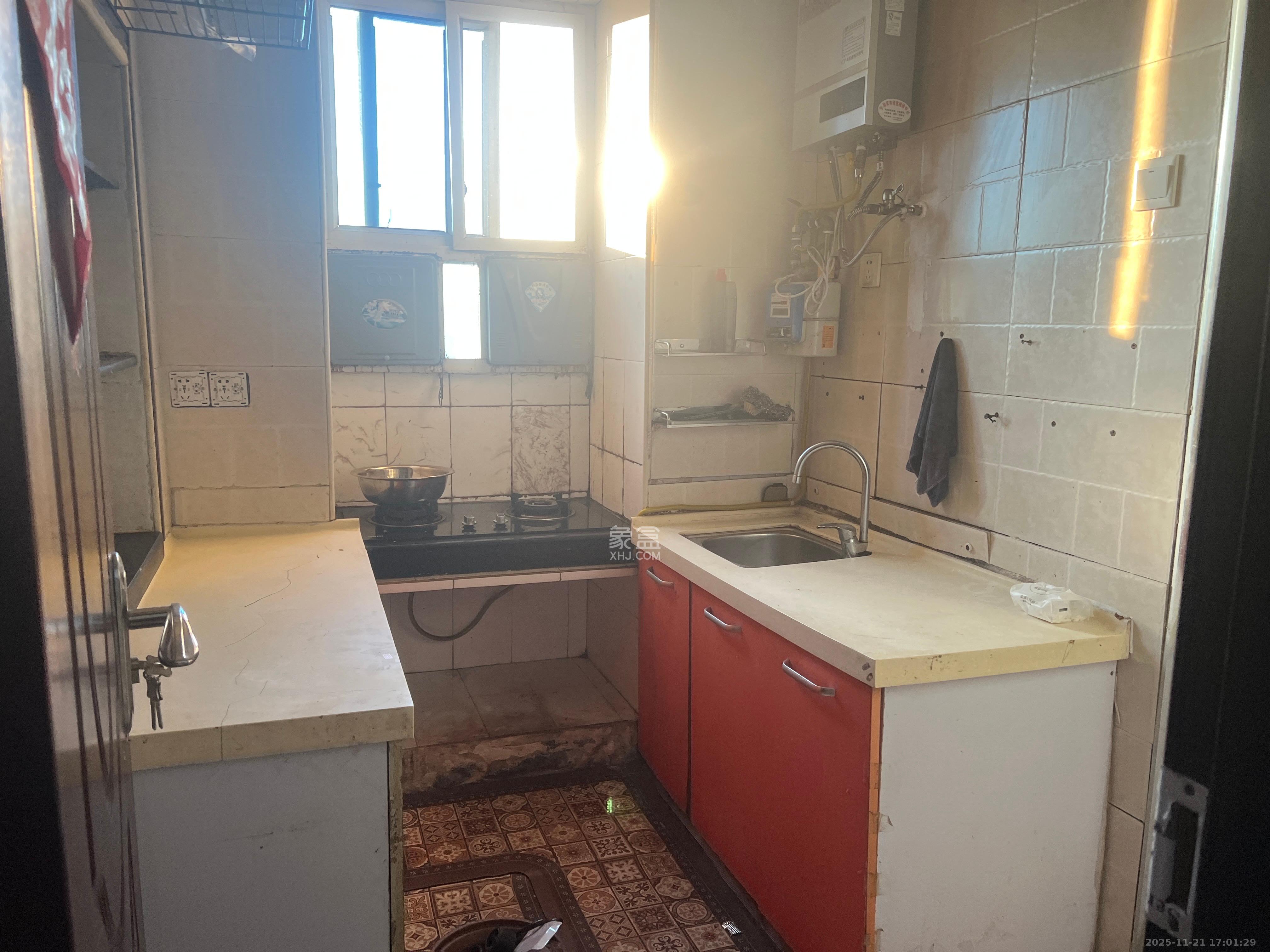 红龙庙小区 3室2厅1卫 2200.0元/月 红龙庙小区 3室2厅1卫 2200.0元/月室内图