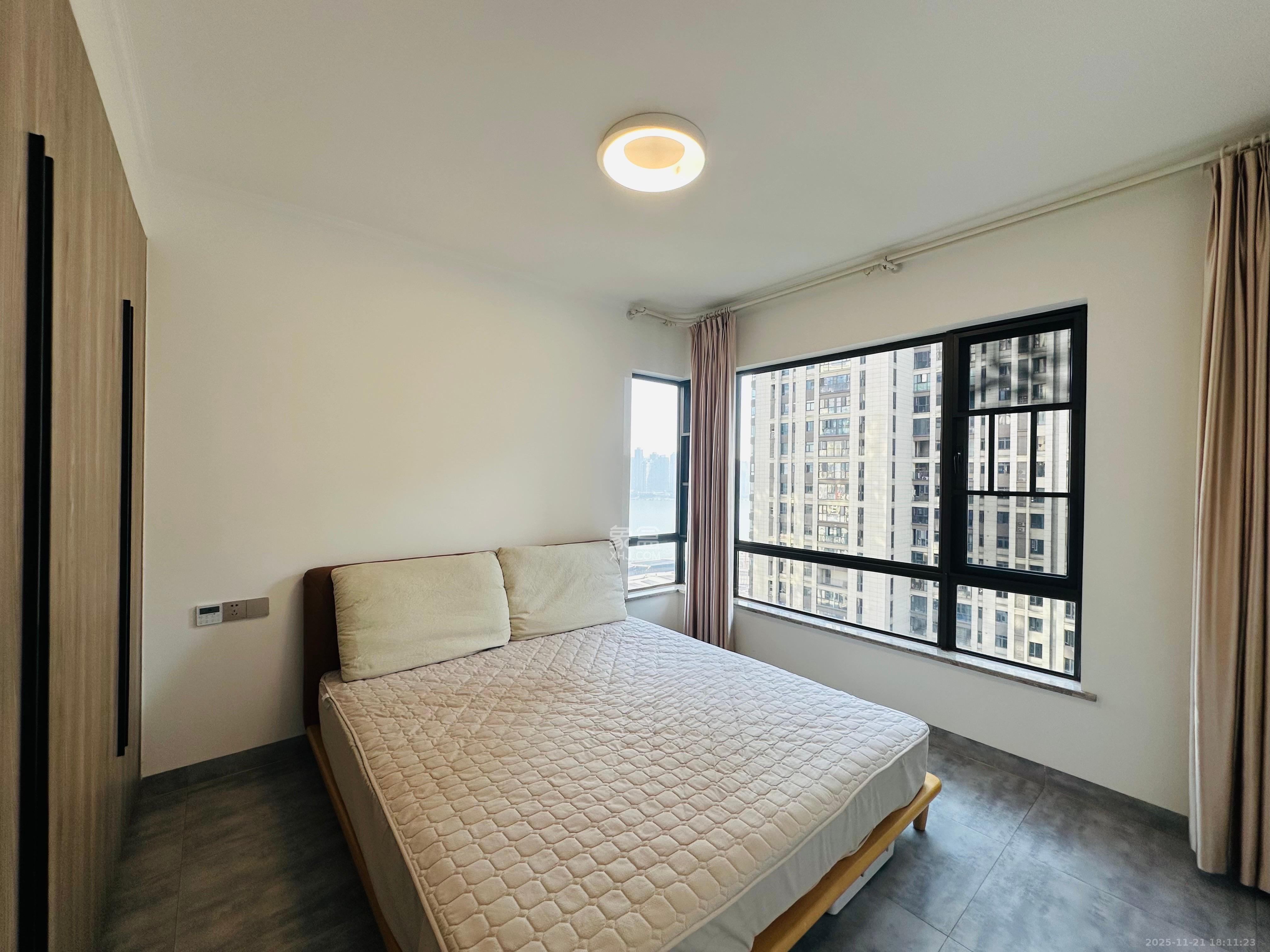 南山雍江汇（滨江国际新城）  4室2厅2卫    5000.0元/月室内图