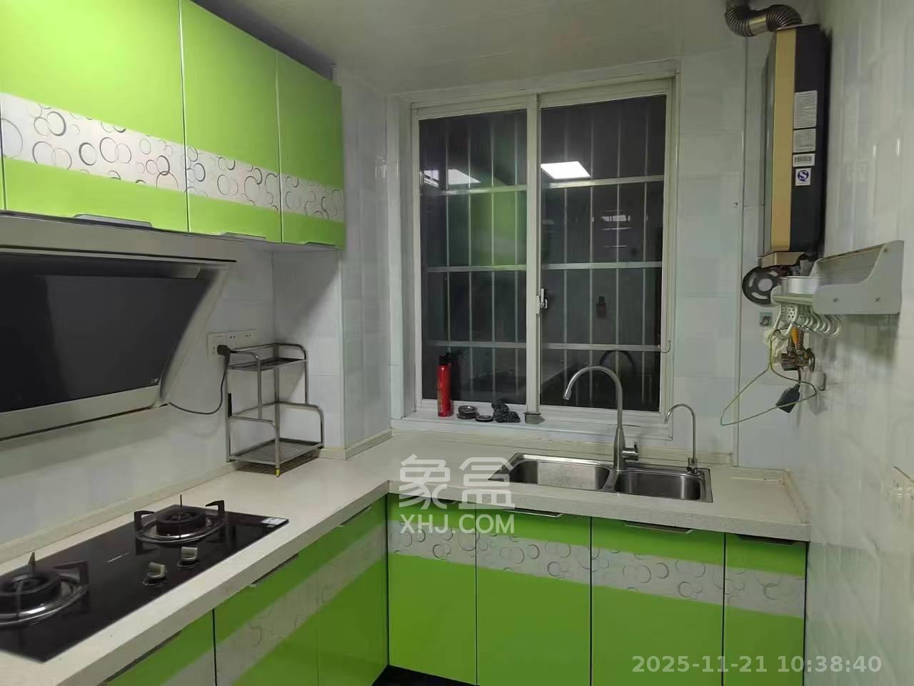 红树湾  3室2厅2卫    1800.0元/月室内图