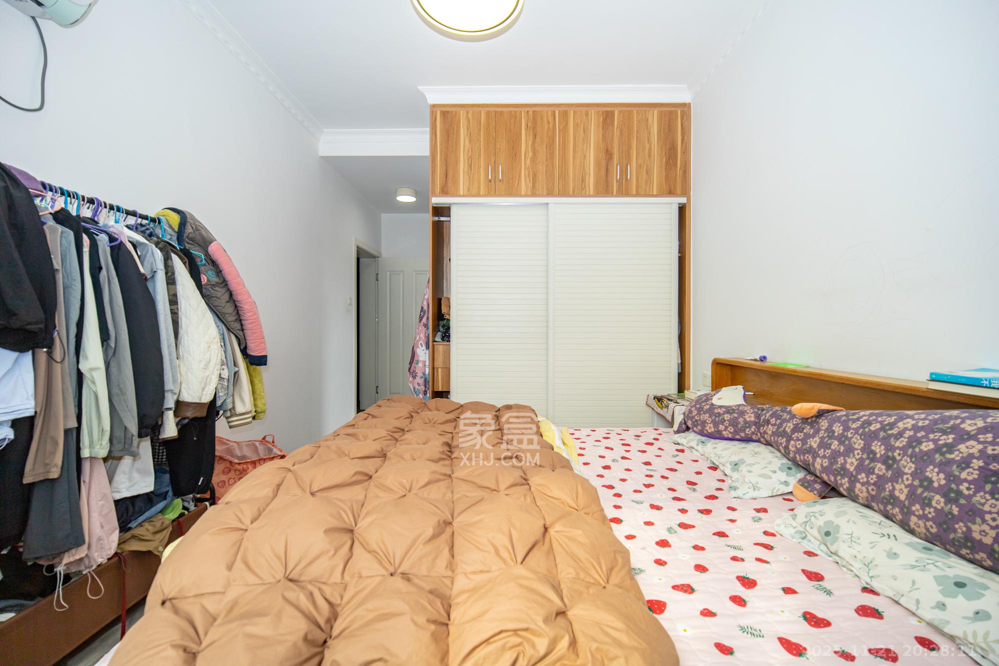 楚天世纪城西苑 3室2厅2卫 62.8万 楚天世纪城西苑 3室2厅2卫 62.8万卧室